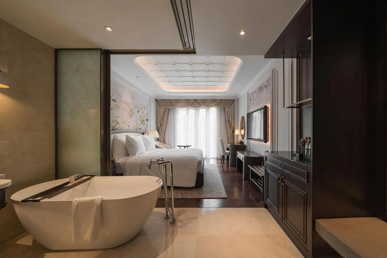 Bed in Golden Sun Hotel - Dalat