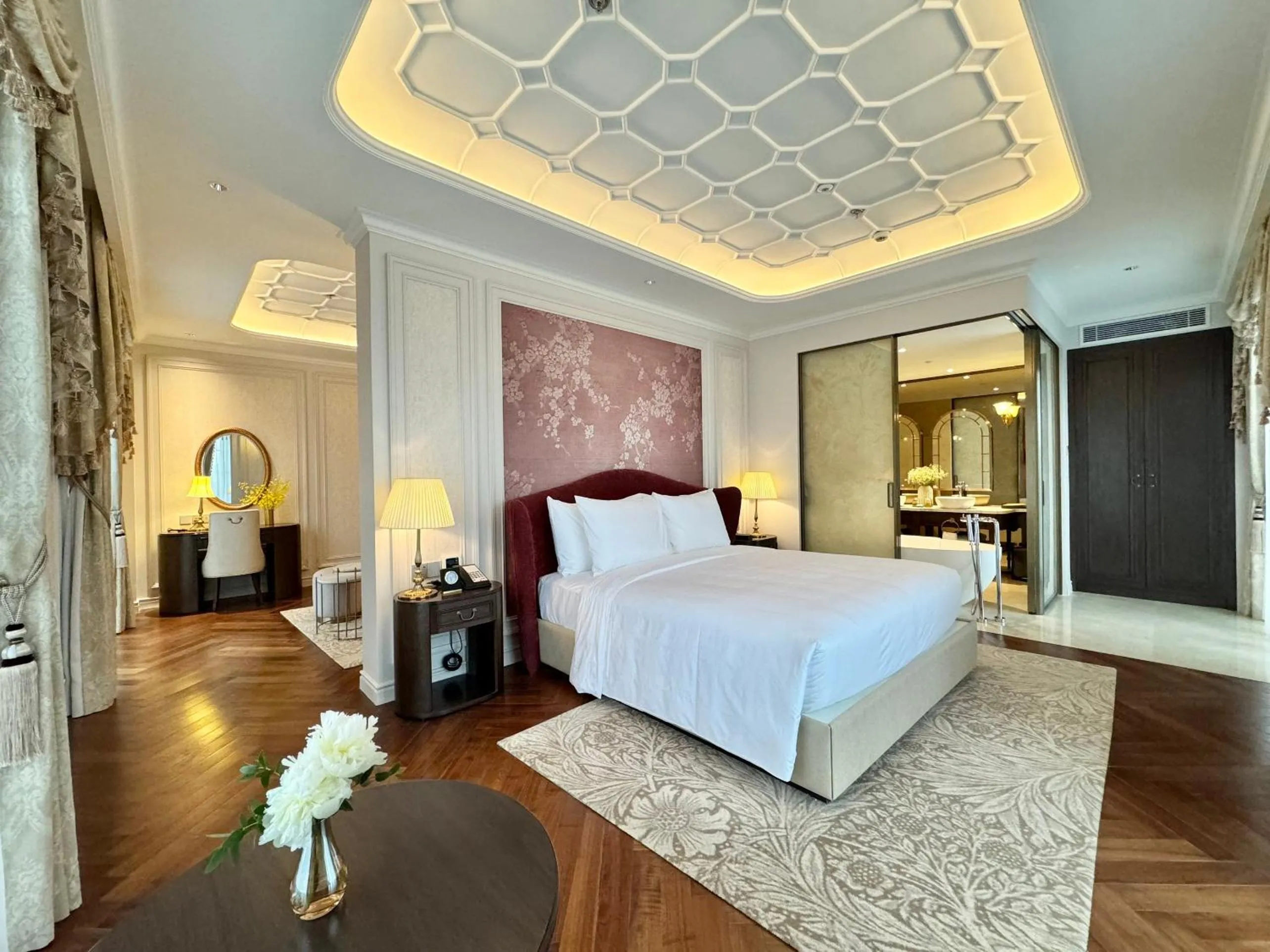 Bed in Golden Sun Hotel - Dalat