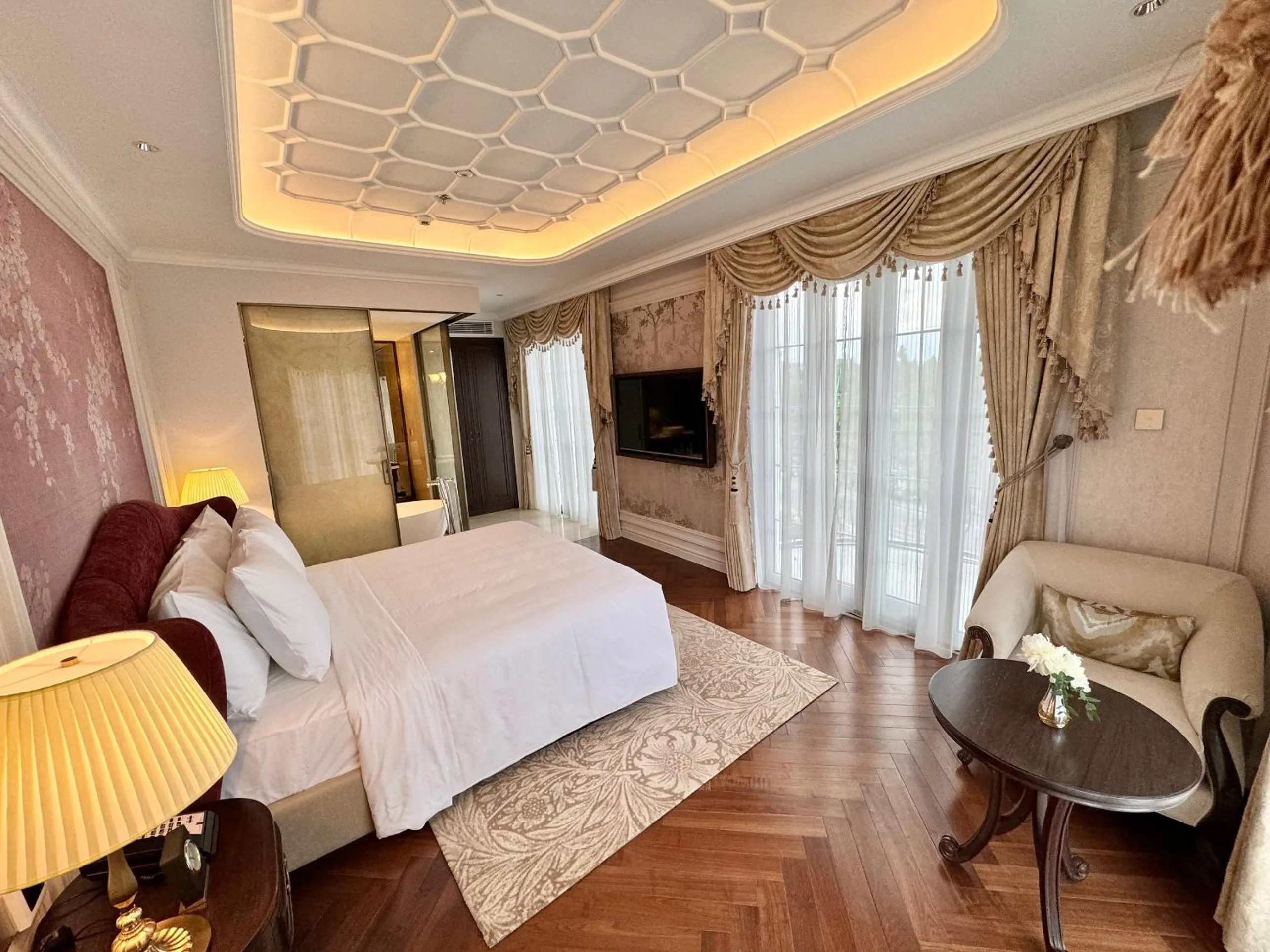 Bed in Golden Sun Hotel - Dalat