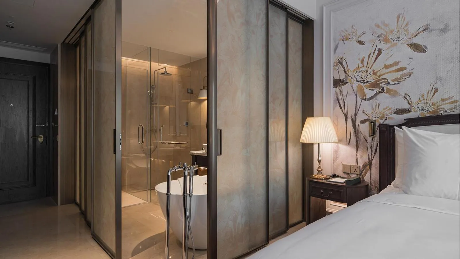 Bed in Golden Sun Hotel - Dalat