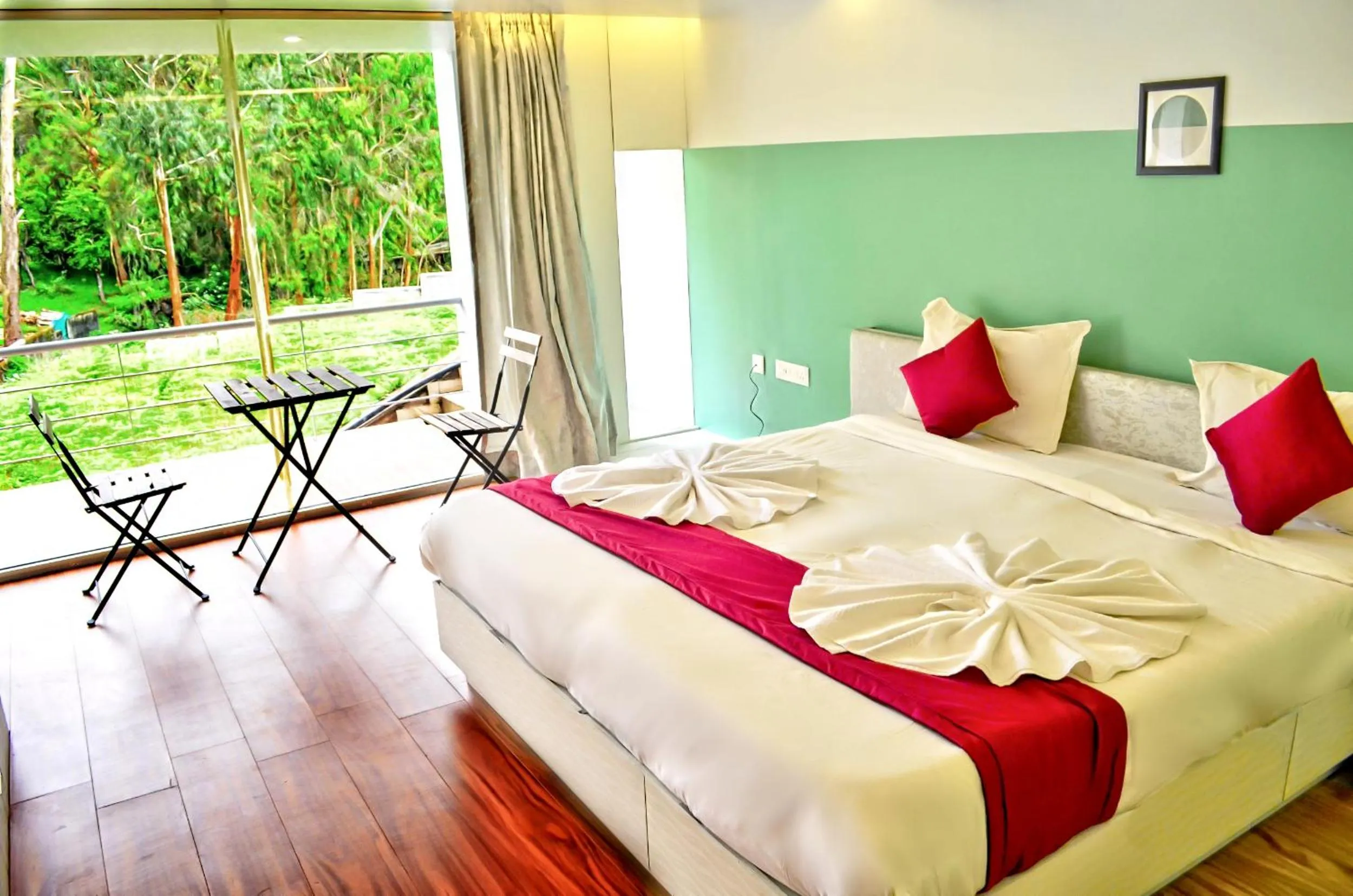 Balcony/Terrace, Bed in Hotel SV International