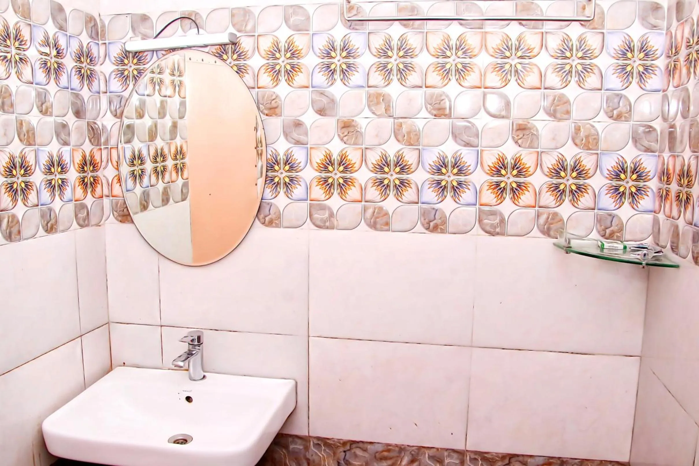 Toilet in Hotel SV International