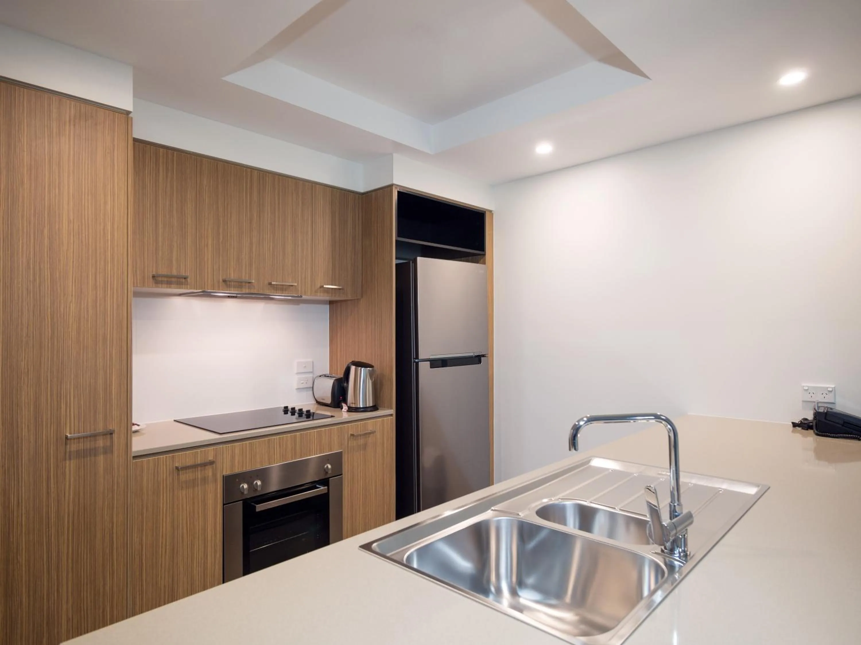 Coffee/tea facilities in Oaks Mackay Rivermarque Hotel