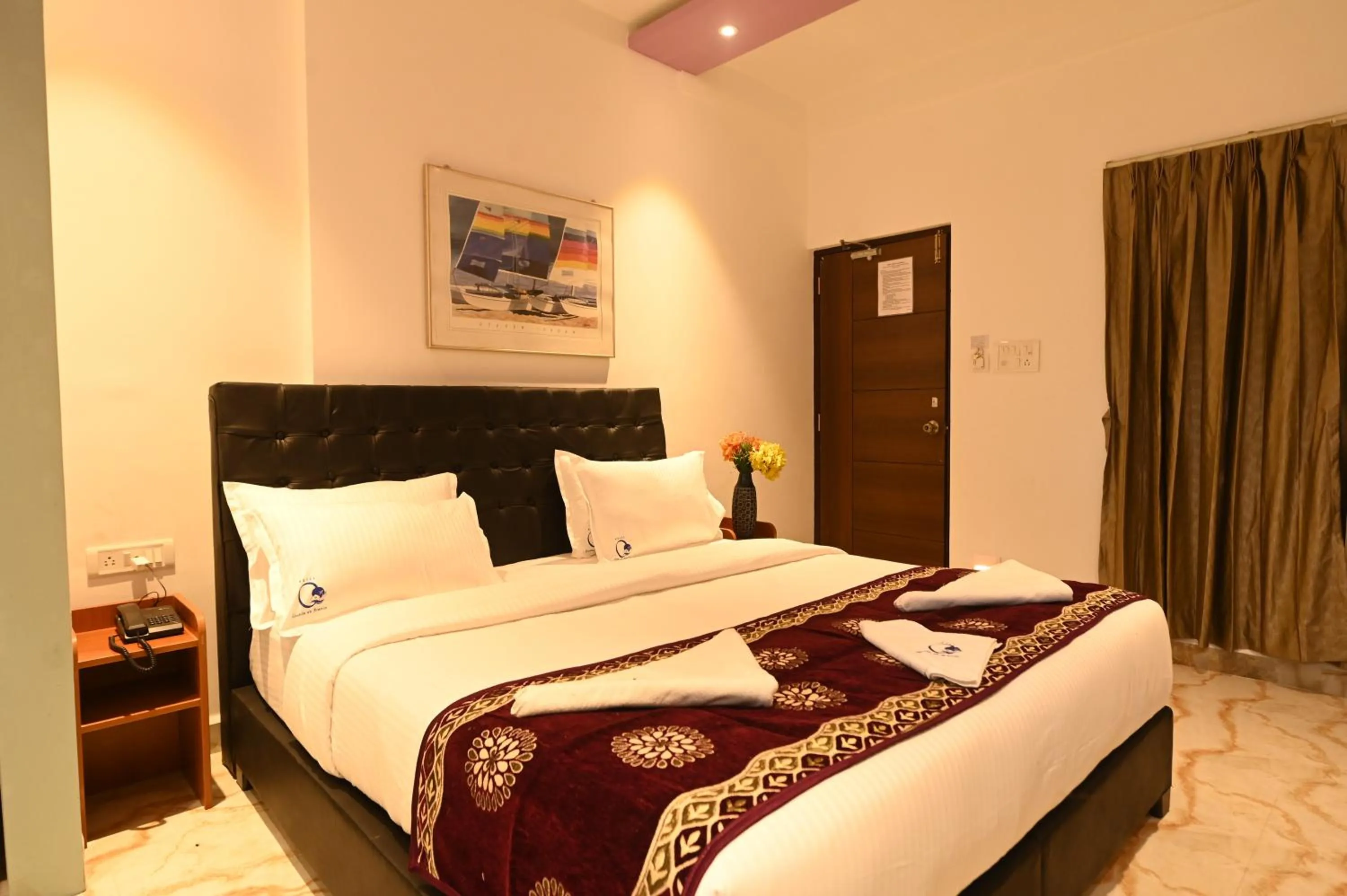 Bed in Hotel Quinta da Branca - near baga beach