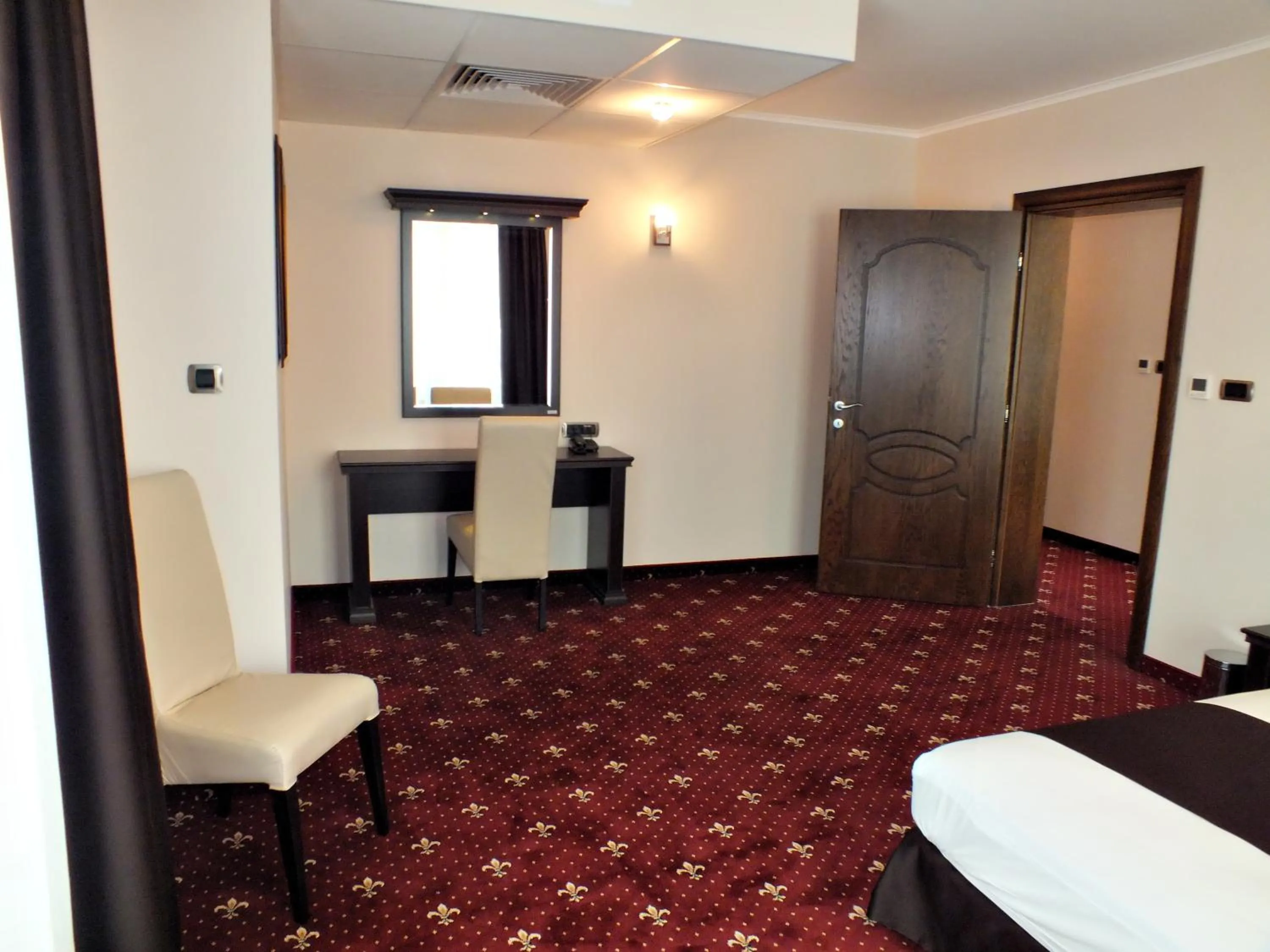 Photo of the whole room, Bed in Hotel Dragalevtsi