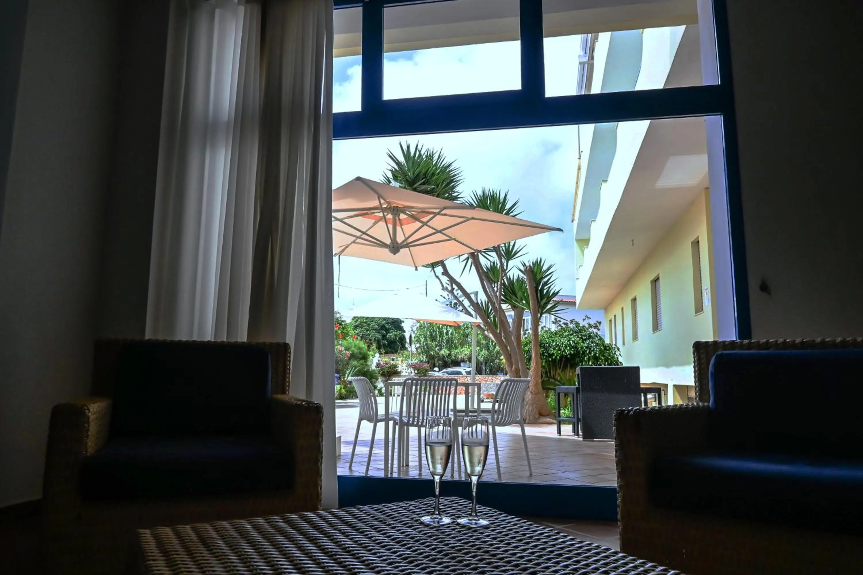 Seating area in Hotel Baia Turchese