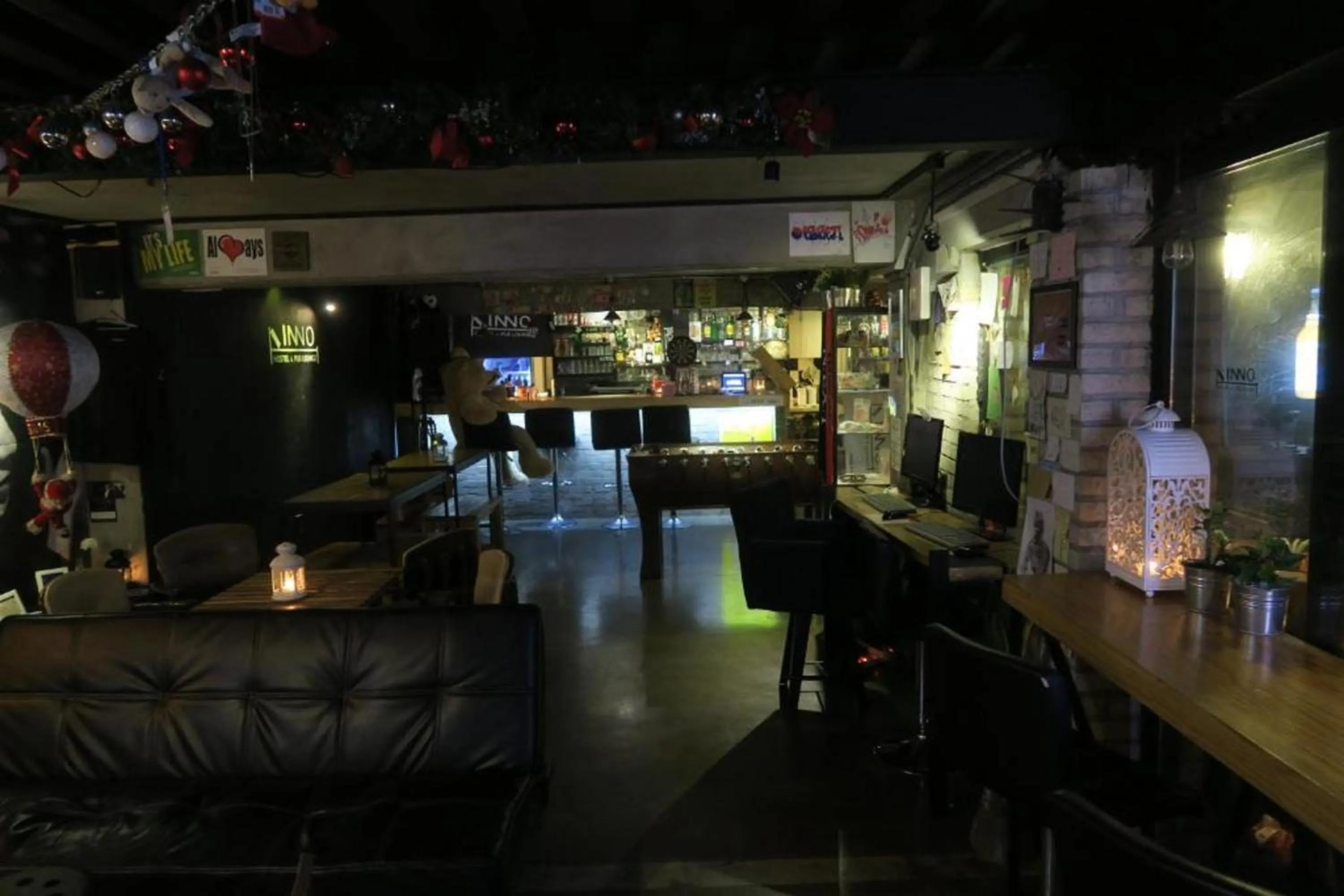 Restaurant/places to eat in INNO Hostel & Pub Lounge Hongdae