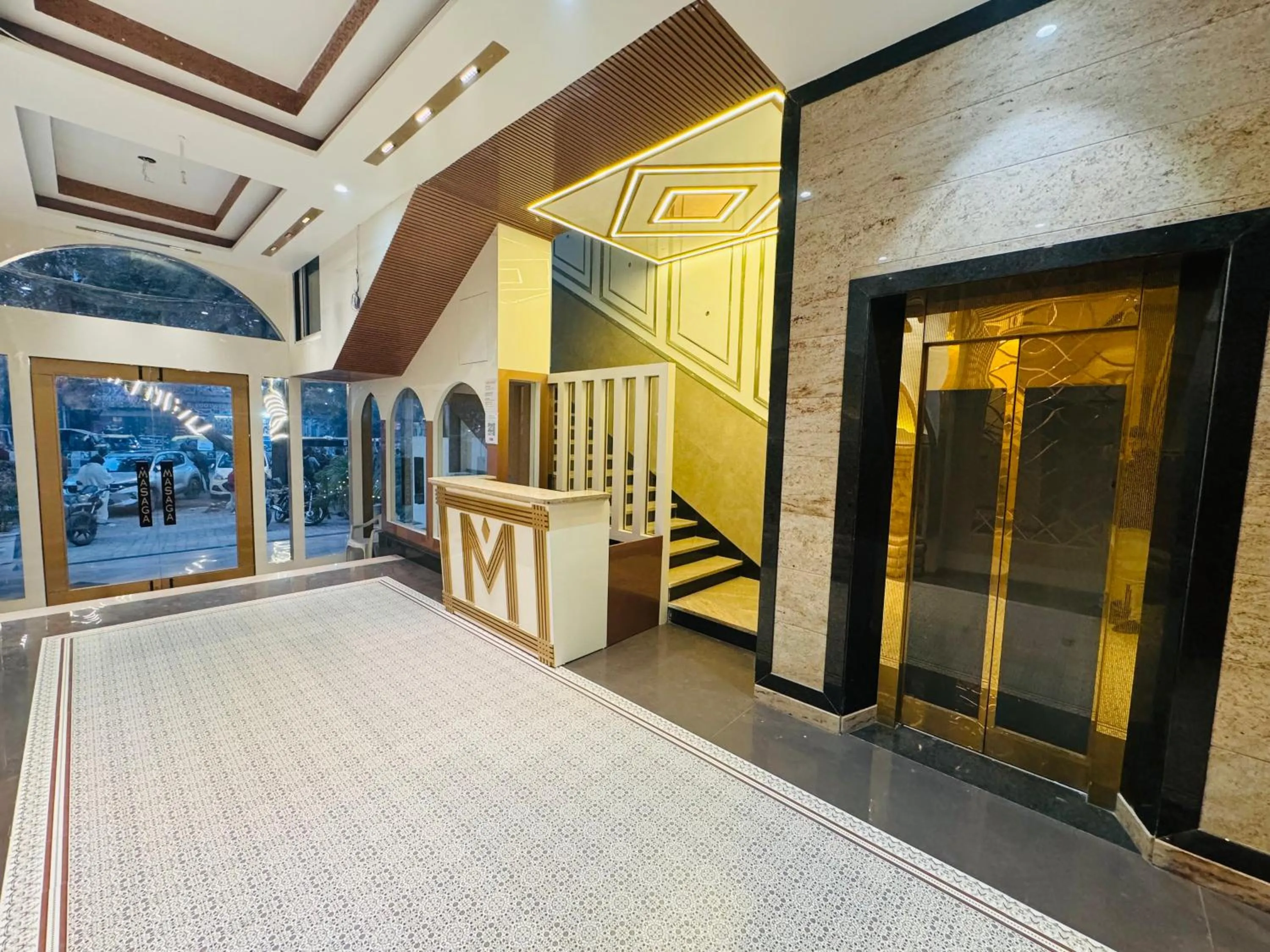 Lobby or reception, Bed in Masaga by Qcent, Gurugram