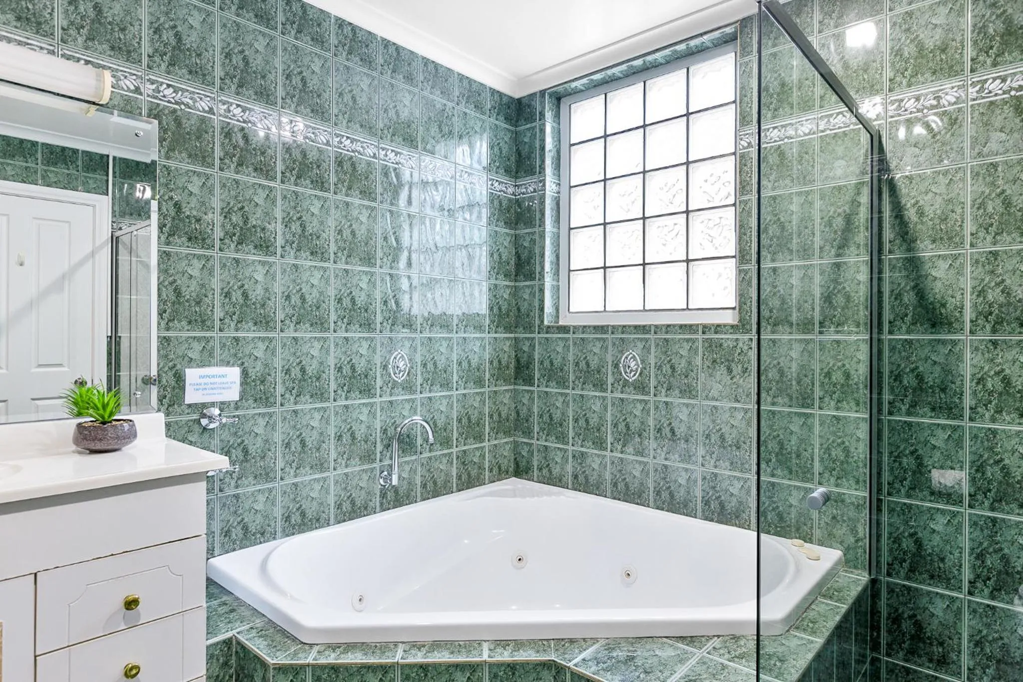 Bathroom in Best Western Port Lincoln