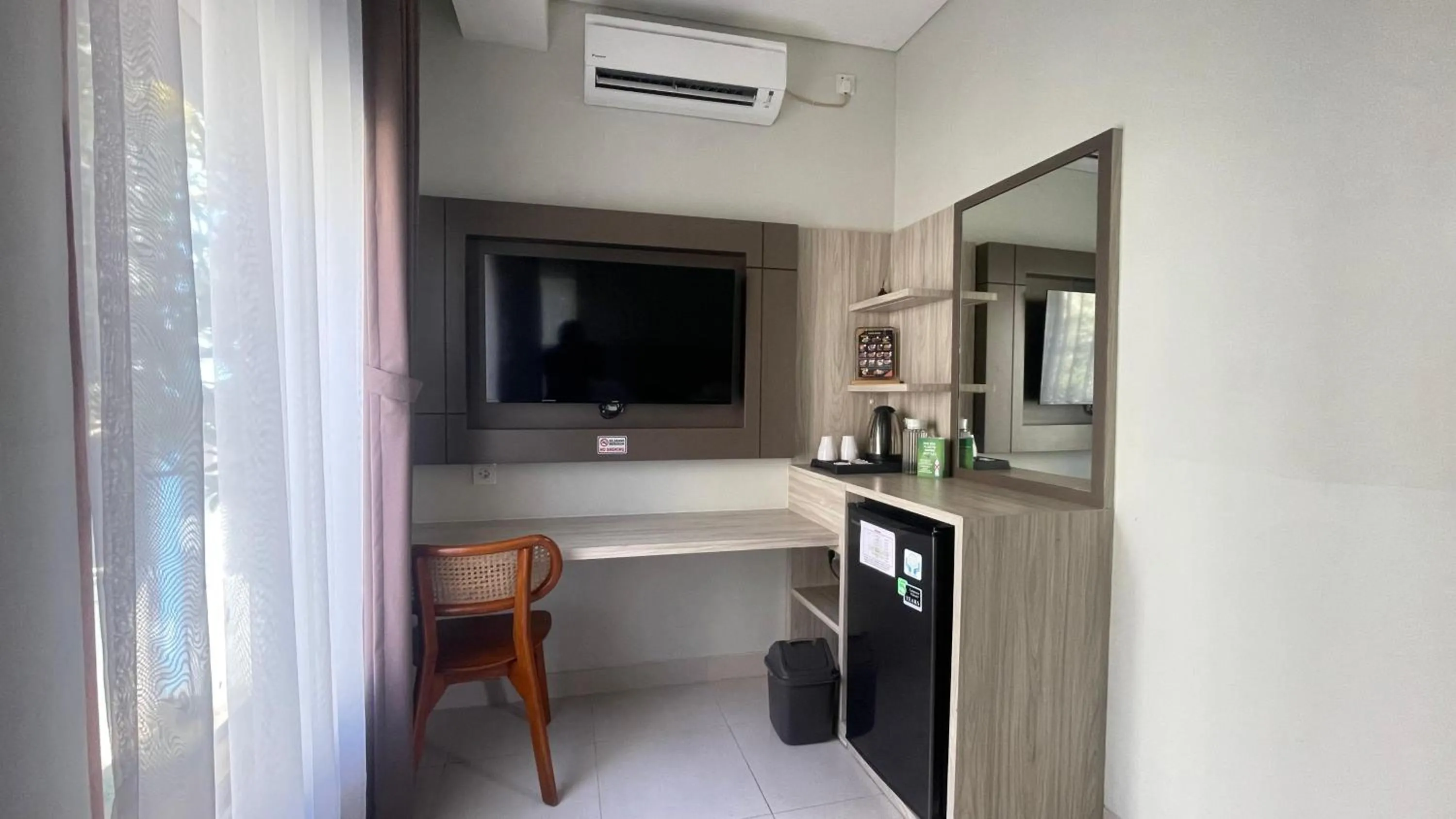 TV and multimedia in The Baliem Hotel