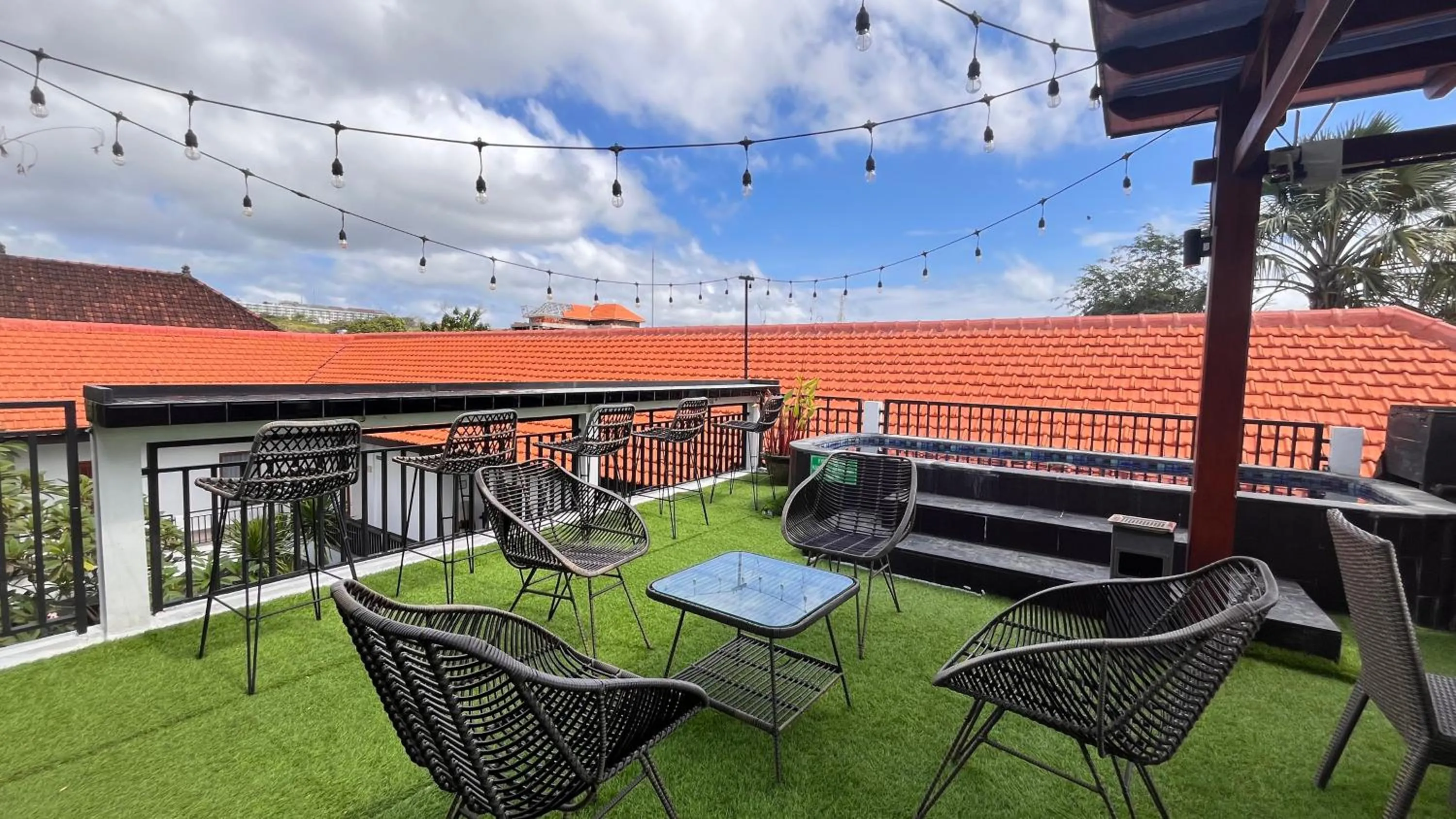 Restaurant/places to eat in The Baliem Hotel