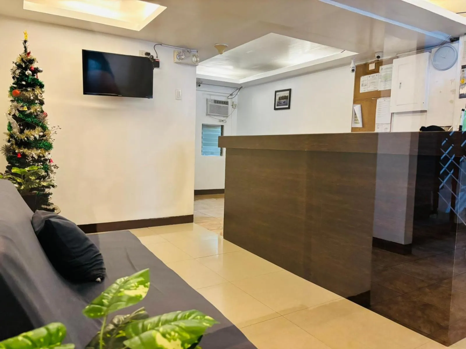 Lobby or reception in Makati Poblacion Hotel