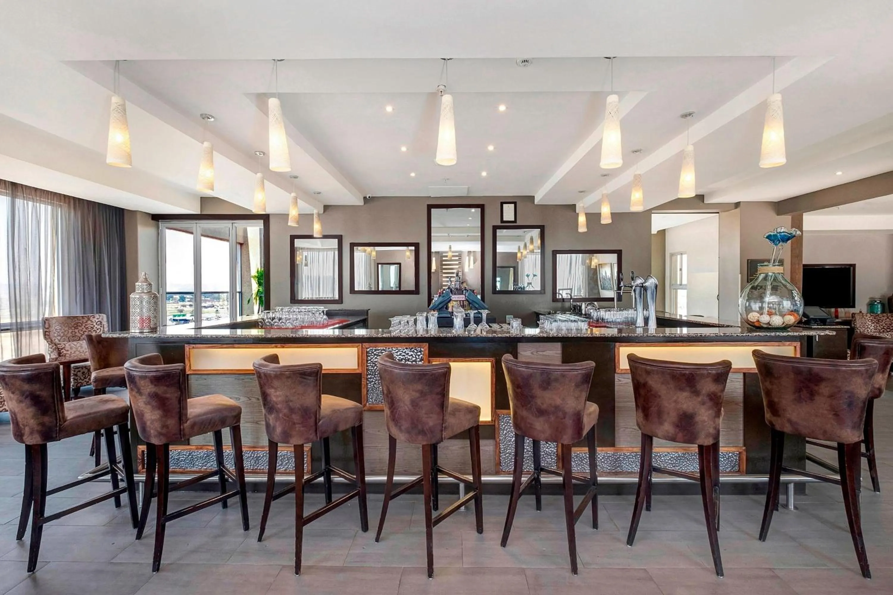 Lounge or bar in Protea Hotel by Marriott Lusaka Tower