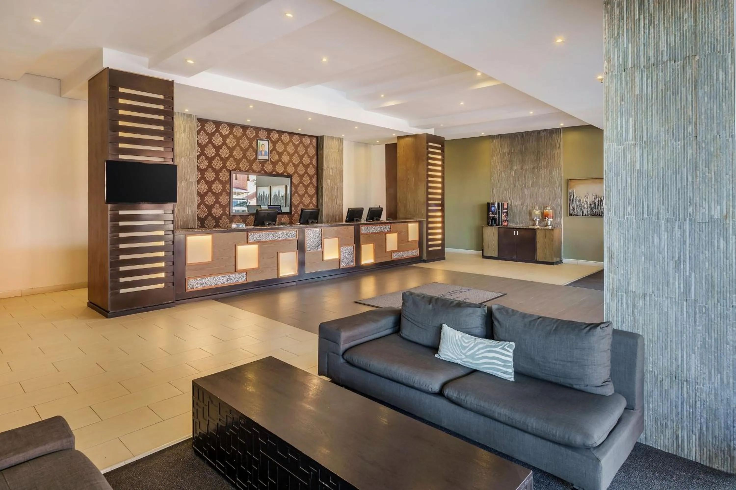Lobby or reception in Protea Hotel by Marriott Lusaka Tower