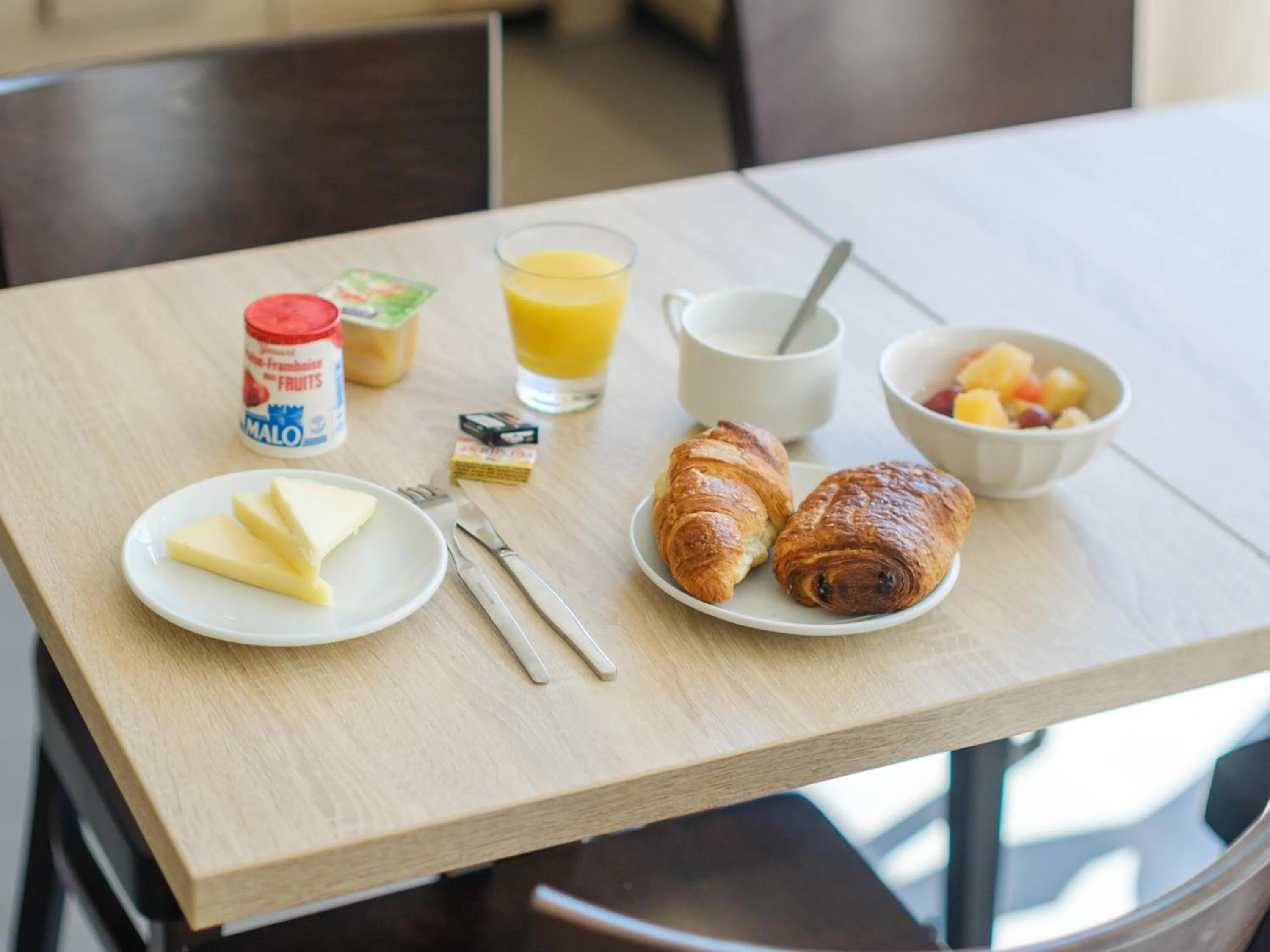 Breakfast in B&B HOTEL Antibes Juan-les-Pins