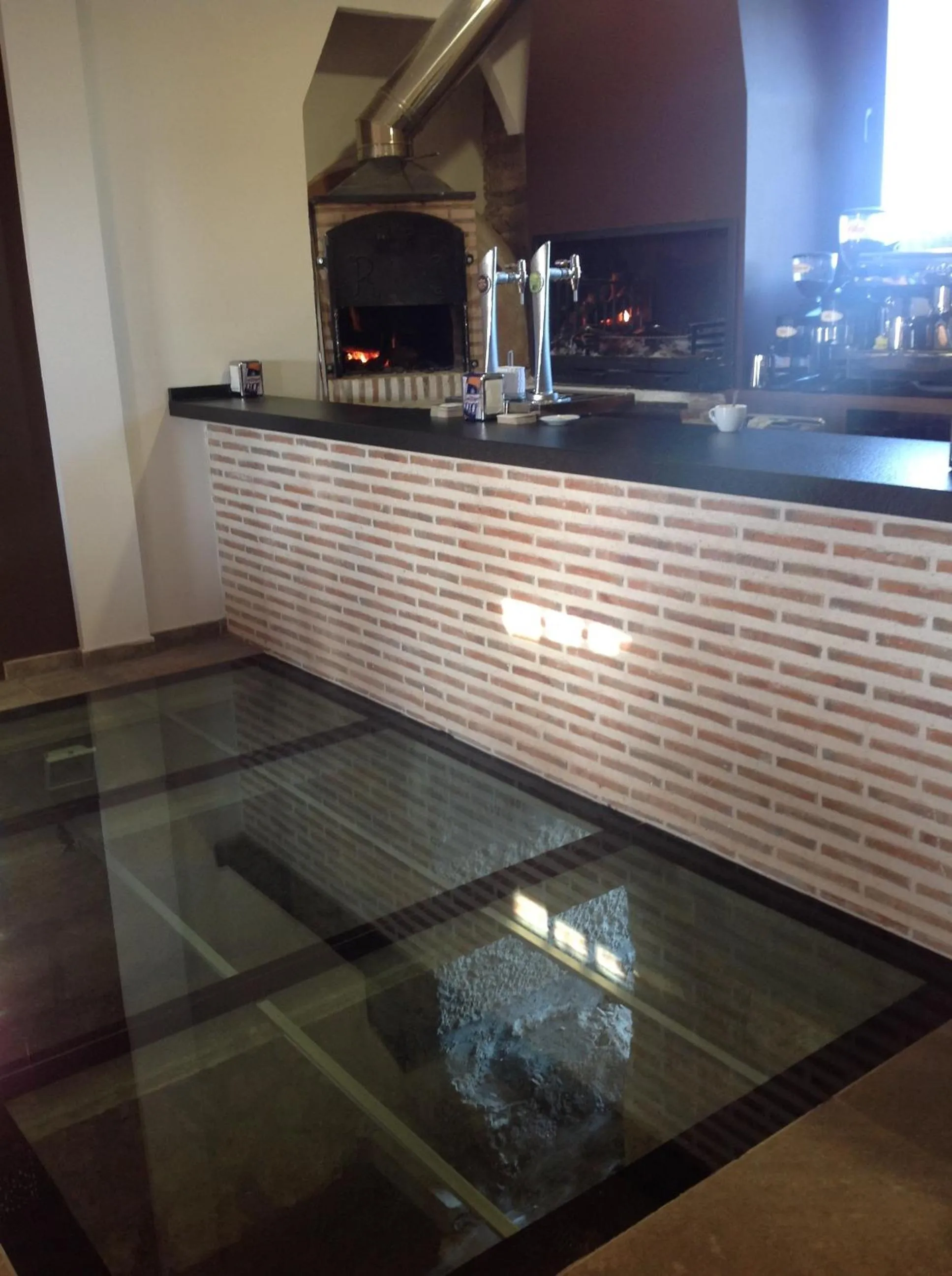 Lounge or bar in Albergue turístico "La Fábrica"