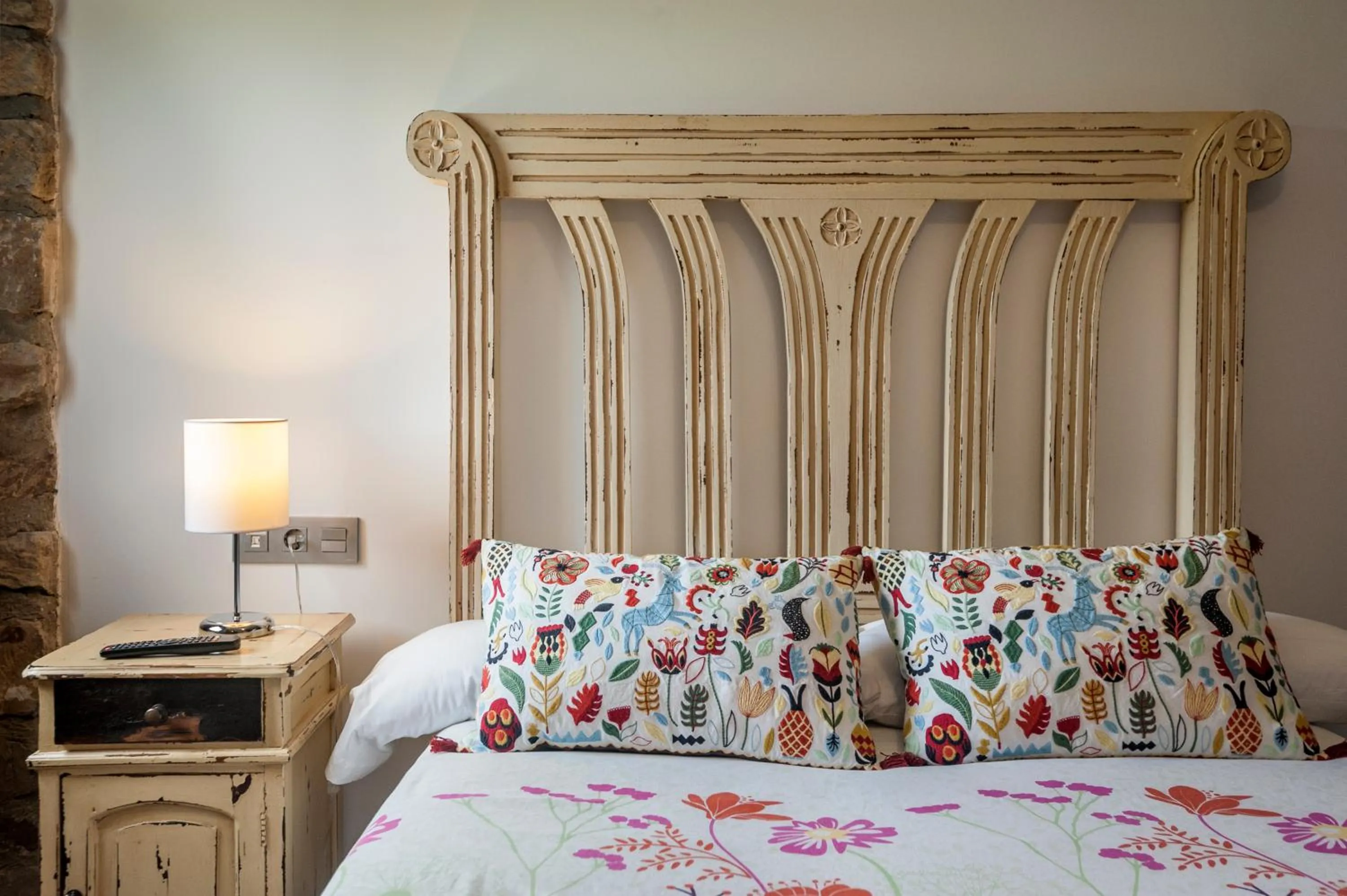 Decorative detail, Bed in Albergue turístico "La Fábrica"