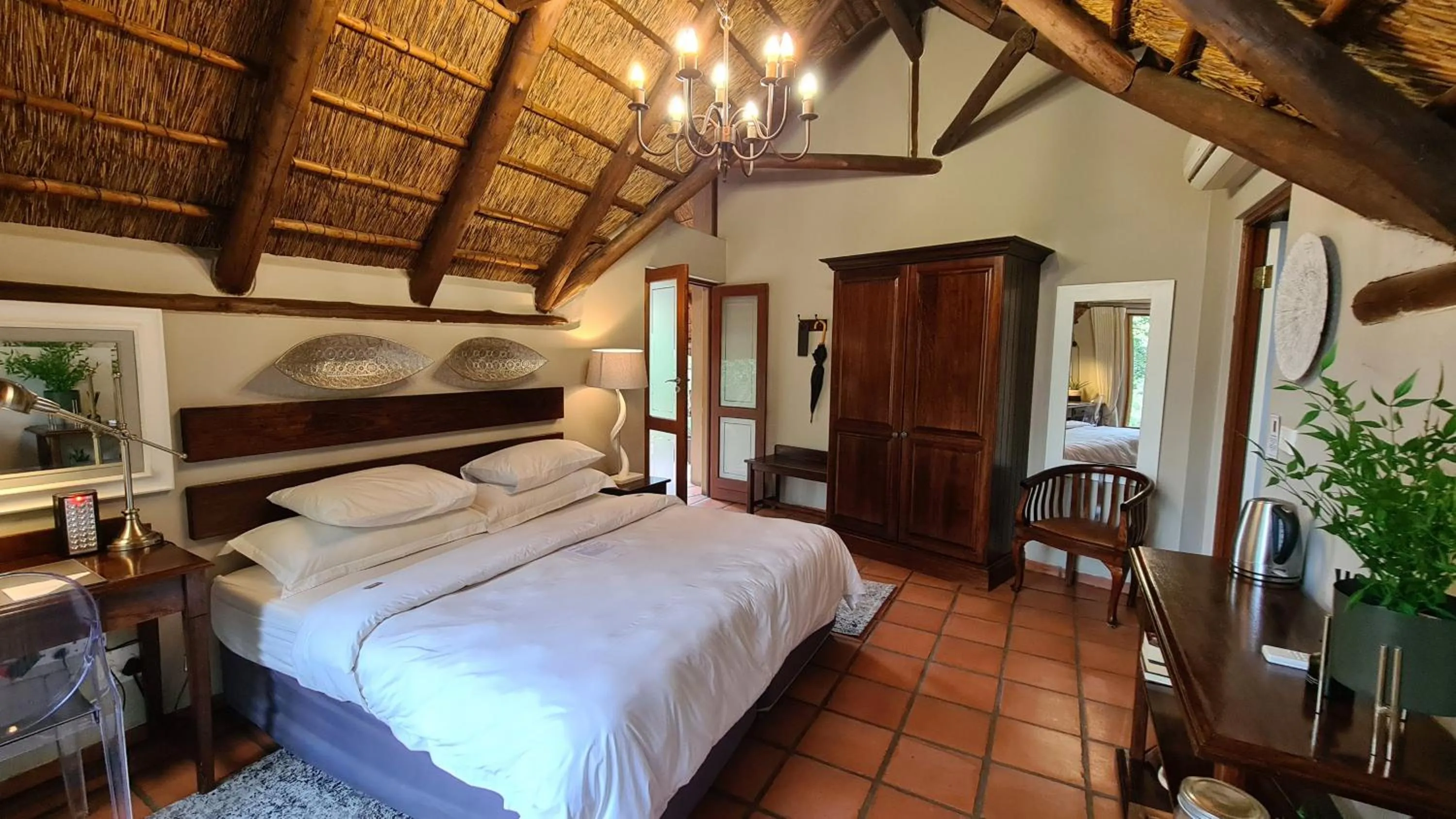Bedroom, Bed in Itaga Luxury Private Game Lodge