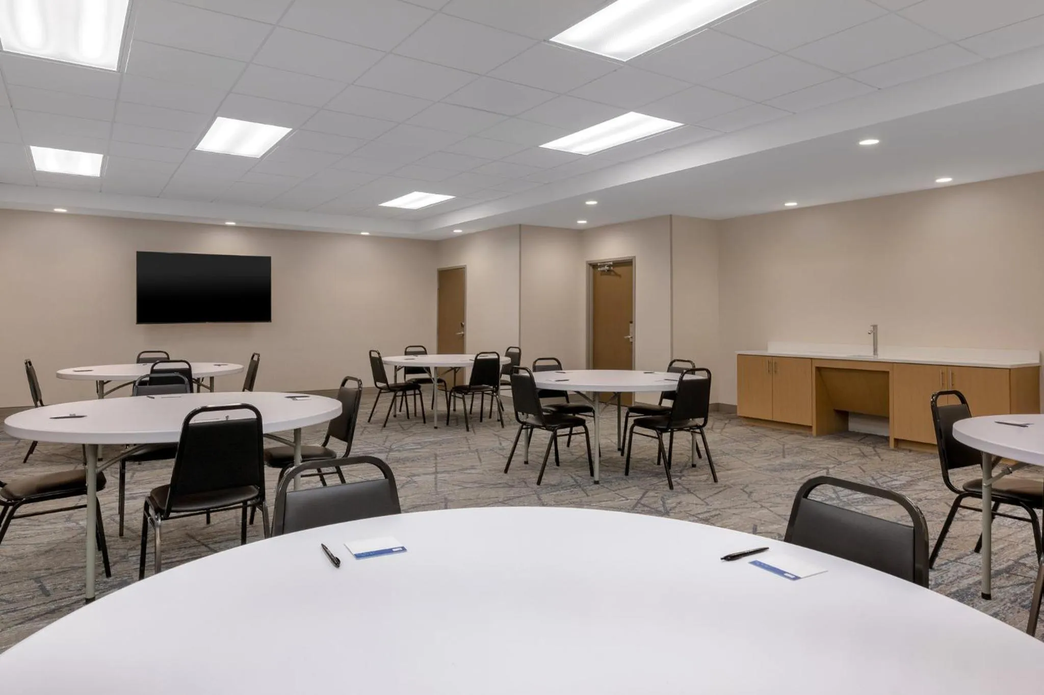 Meeting/conference room in Holiday Inn Express & Suites Alton St Louis Area by IHG