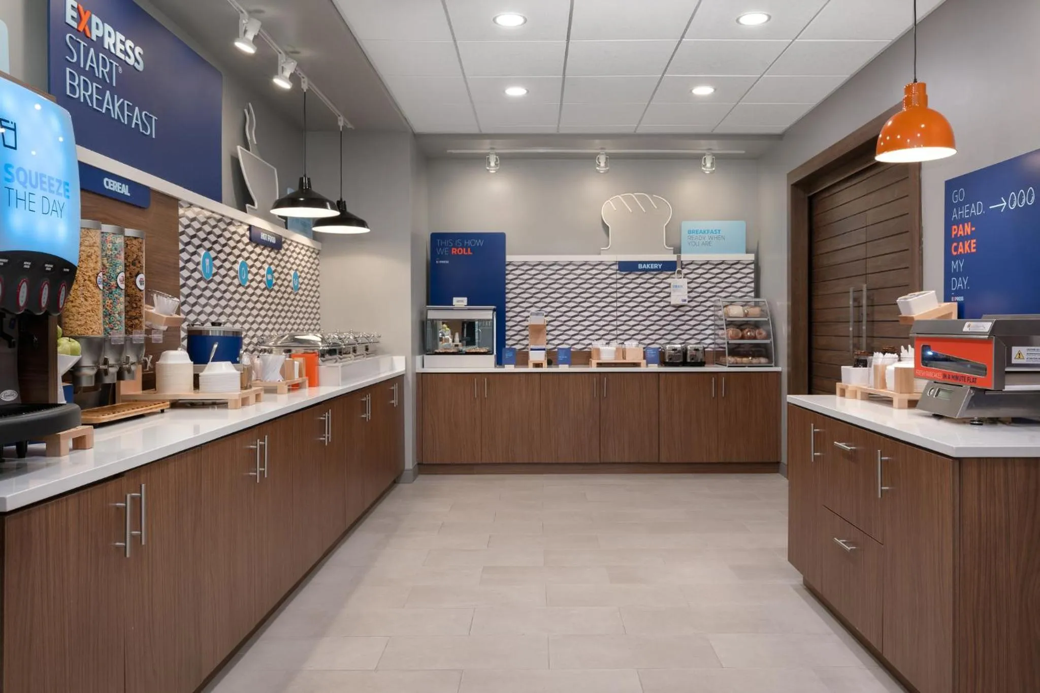 Breakfast in Holiday Inn Express & Suites Alton St Louis Area by IHG