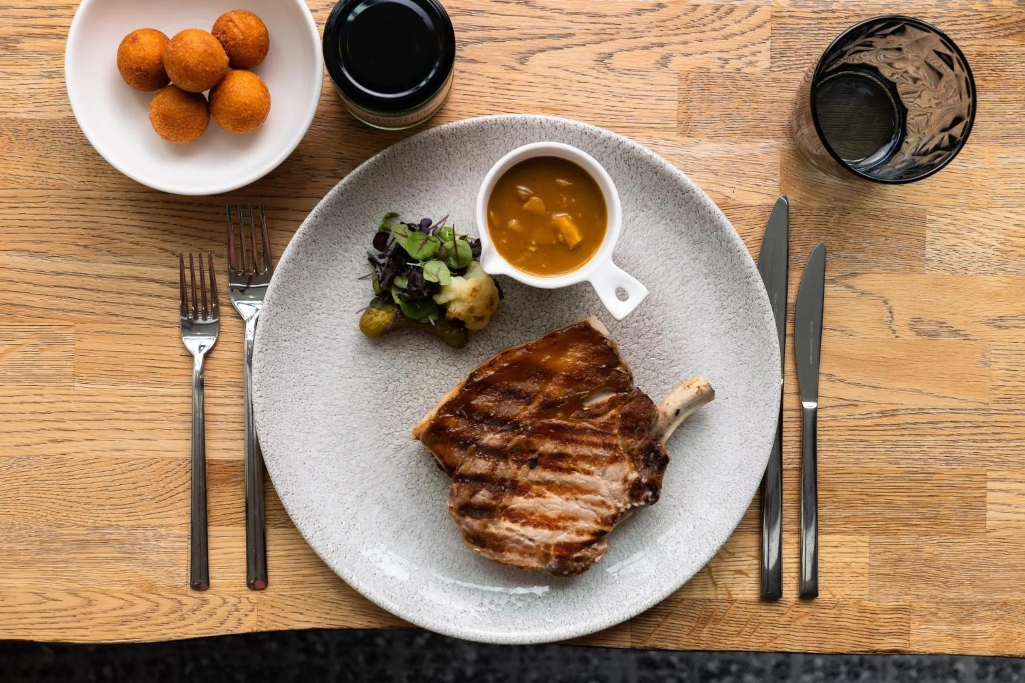 Restaurant/places to eat in voco Brussels City North by IHG