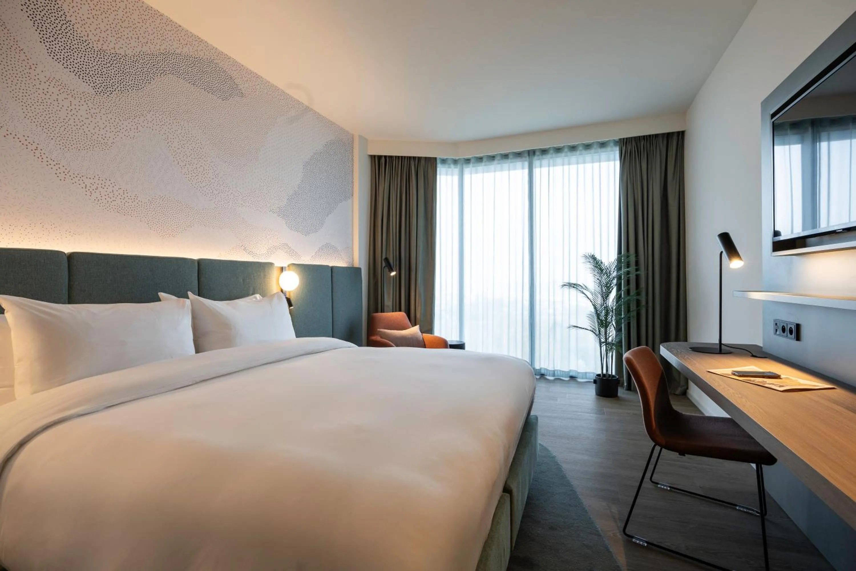 Photo of the whole room, Bed in voco Brussels City North by IHG