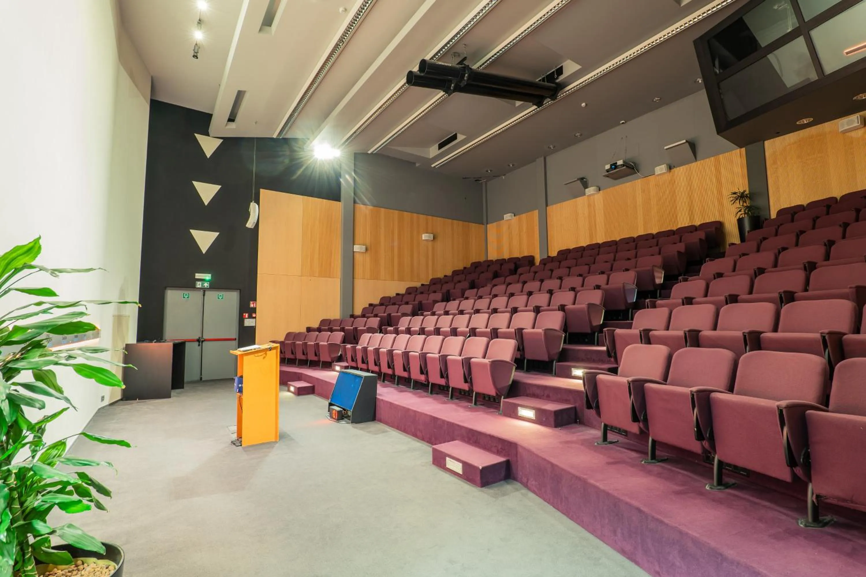 Meeting/conference room in voco Brussels City North by IHG