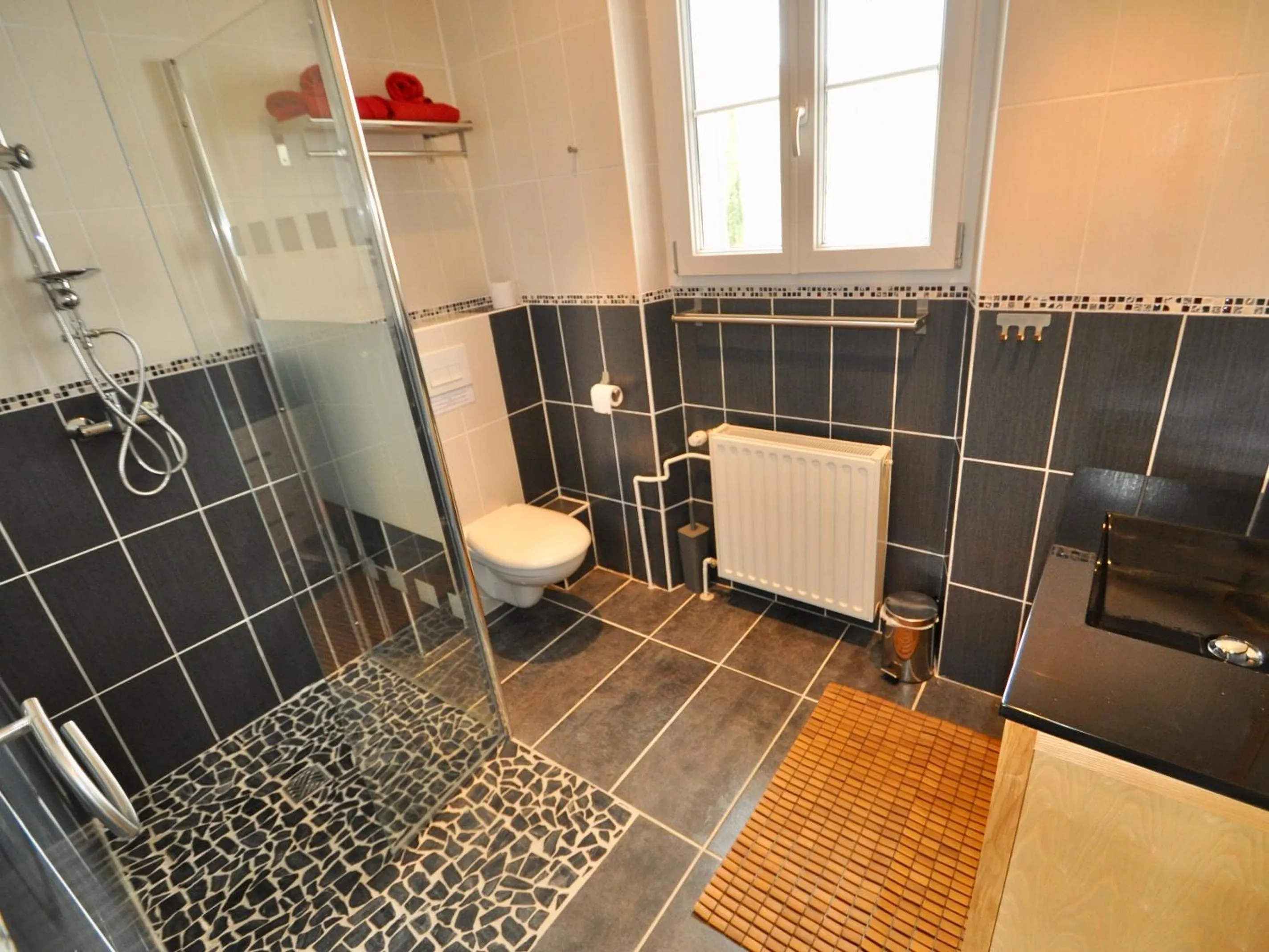 Shower in La Villa du Parc