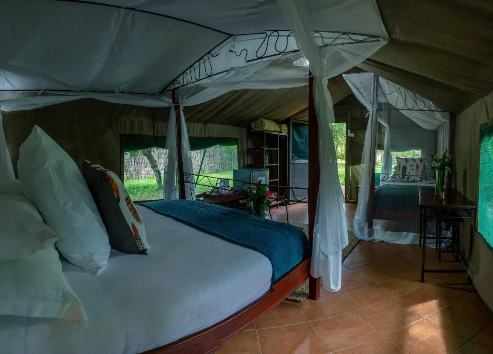 Bed in Maramba River Lodge