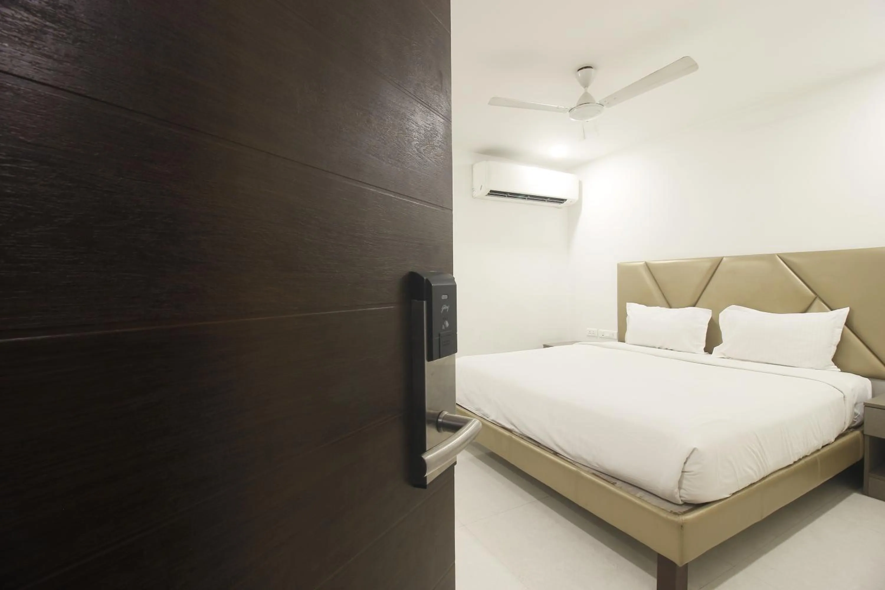 Bed in Hotel SSR GRAND