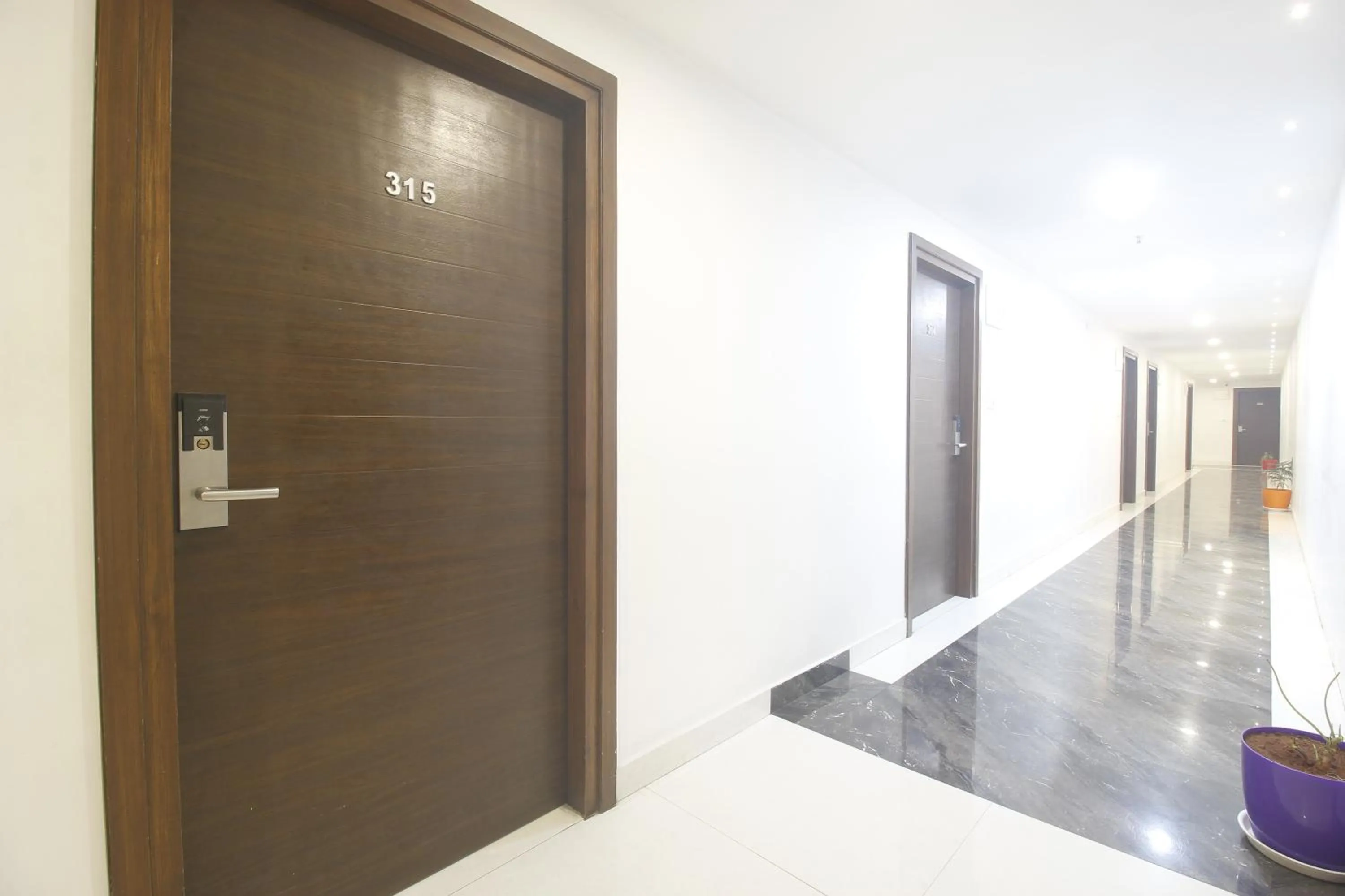 VIP in Hotel SSR GRAND