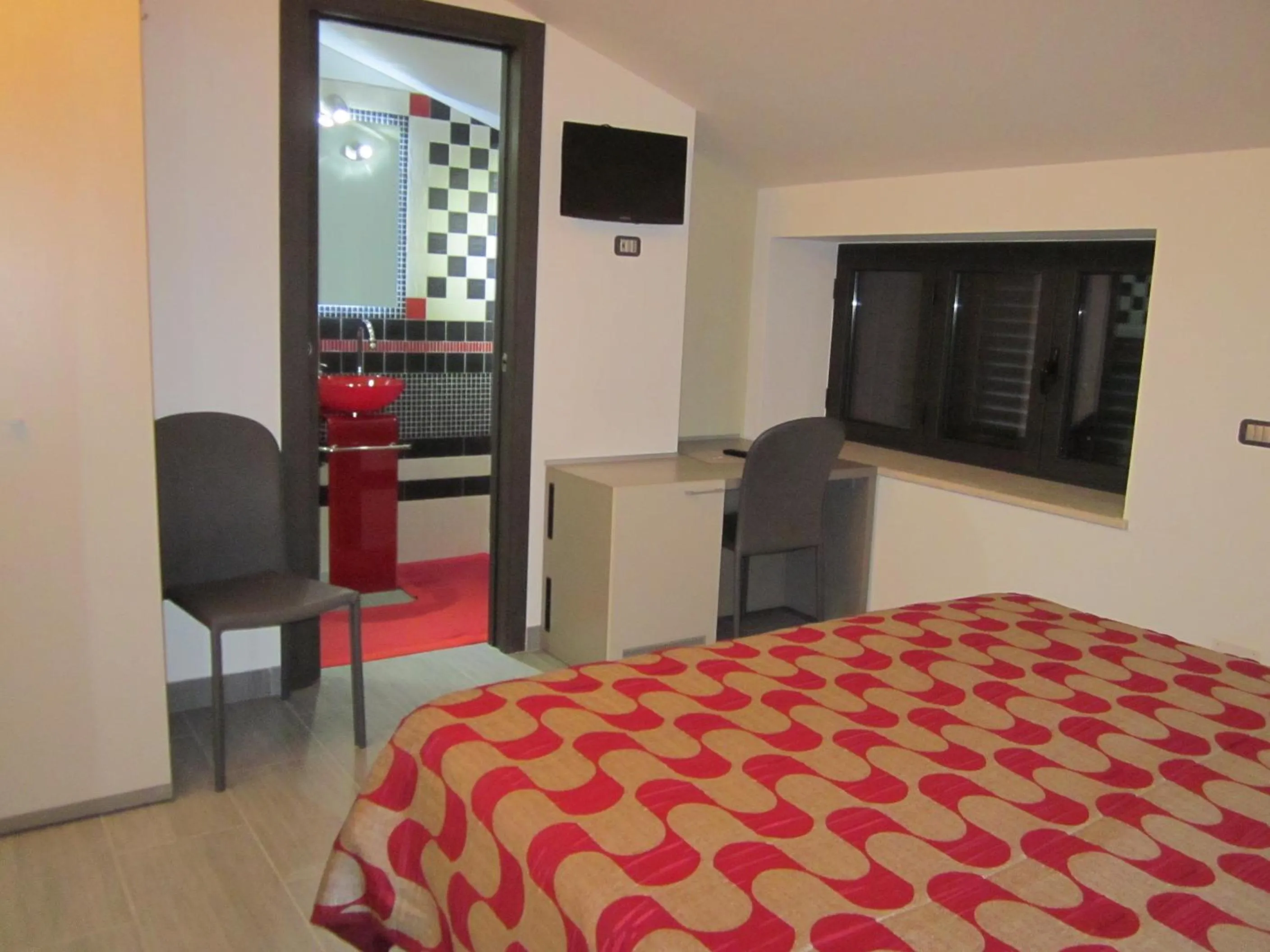 Bathroom, Bed in La Cartolina del Sannio