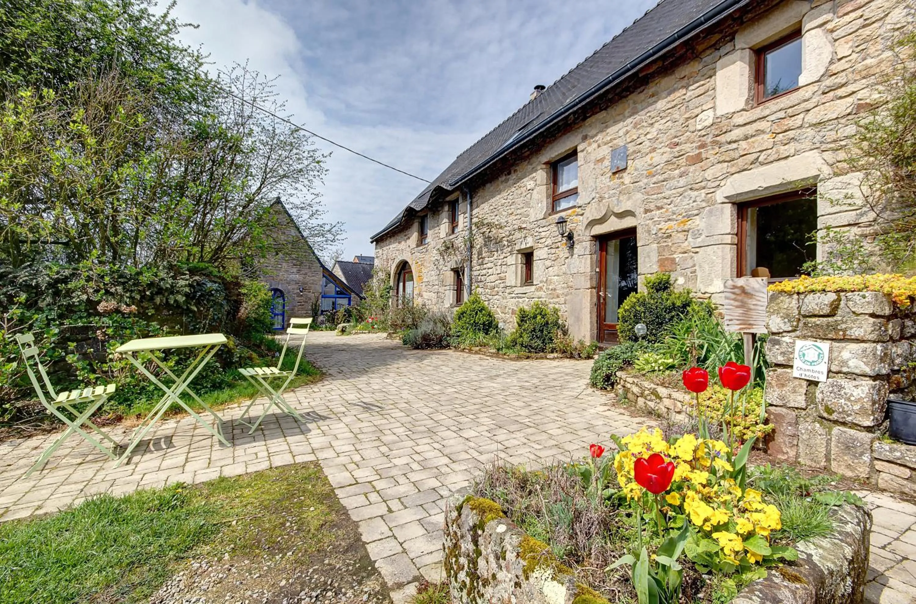 Patio in A la Ferme de Kervihern