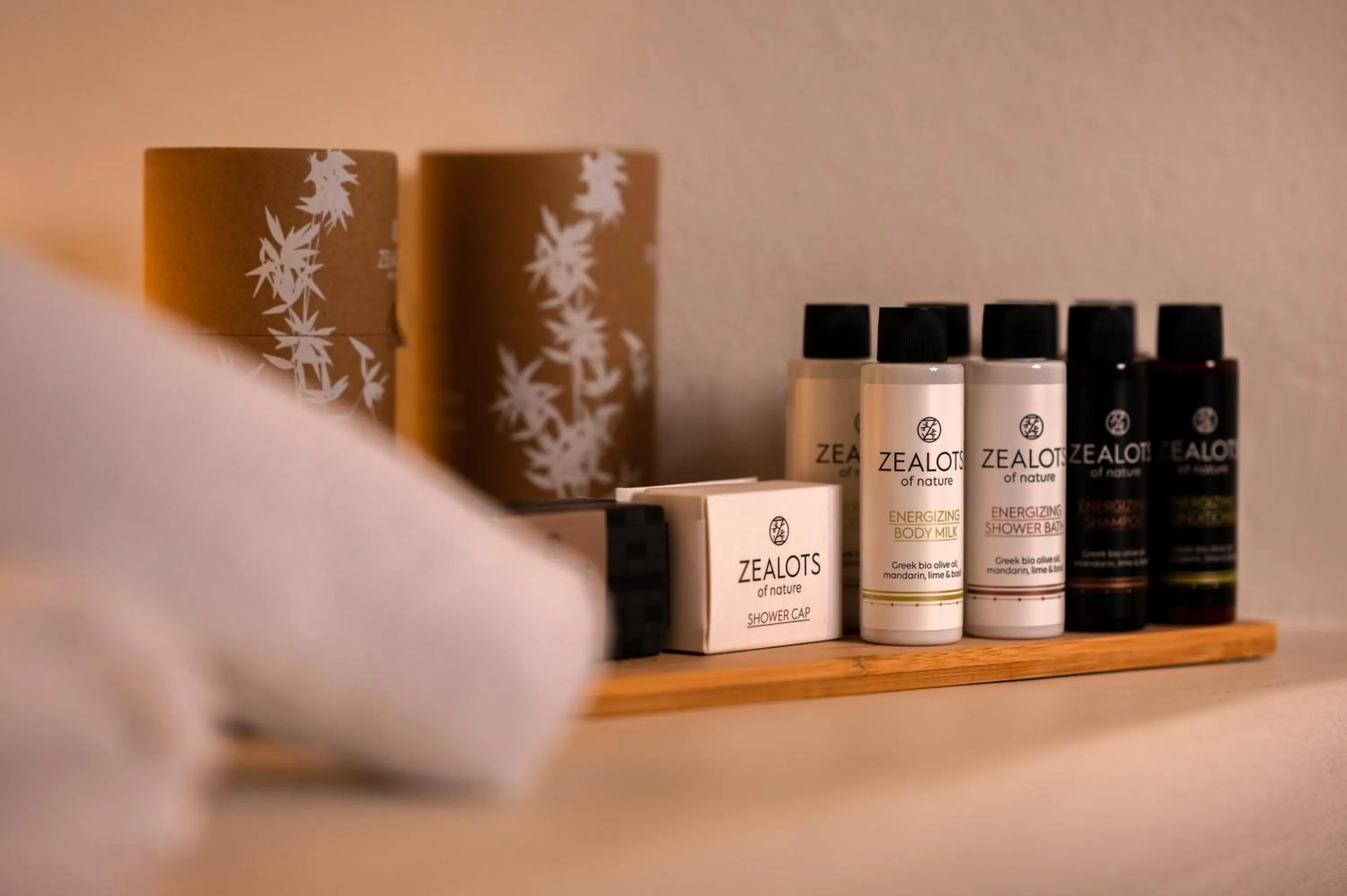 Bathroom, Bed in Twenty One Suites