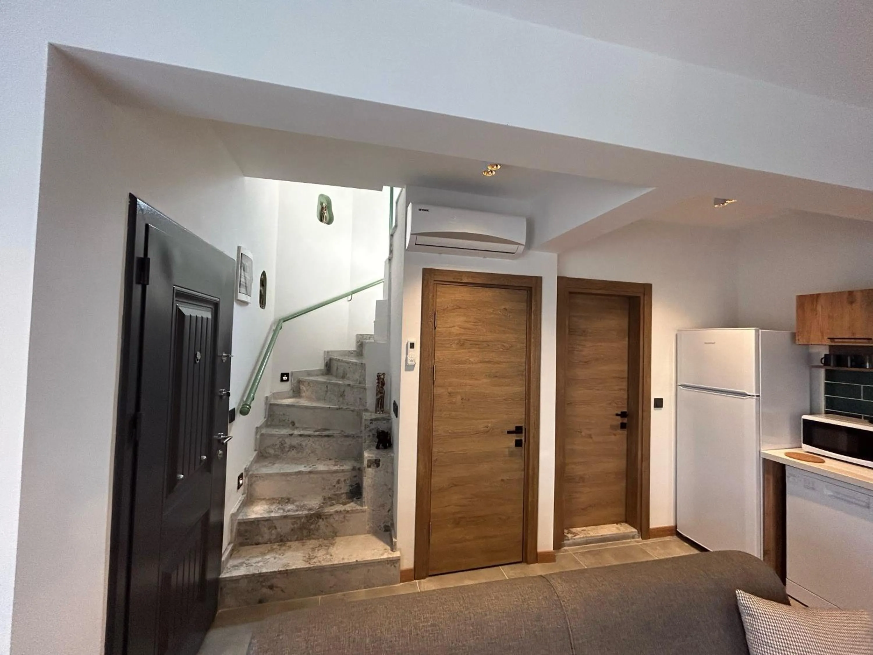 Kitchen or kitchenette in Avlu Villas & Apartments