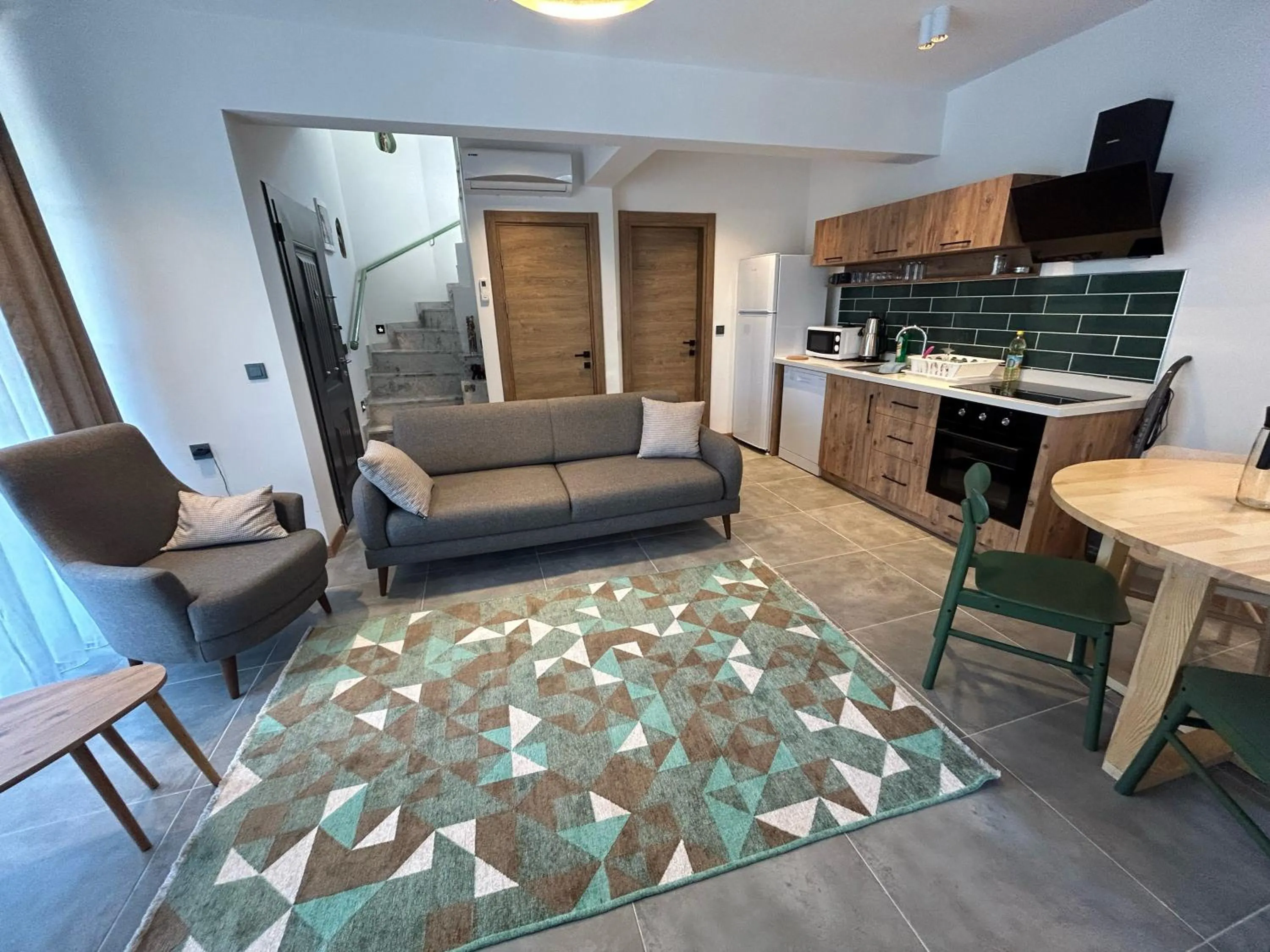 TV and multimedia in Avlu Villas & Apartments