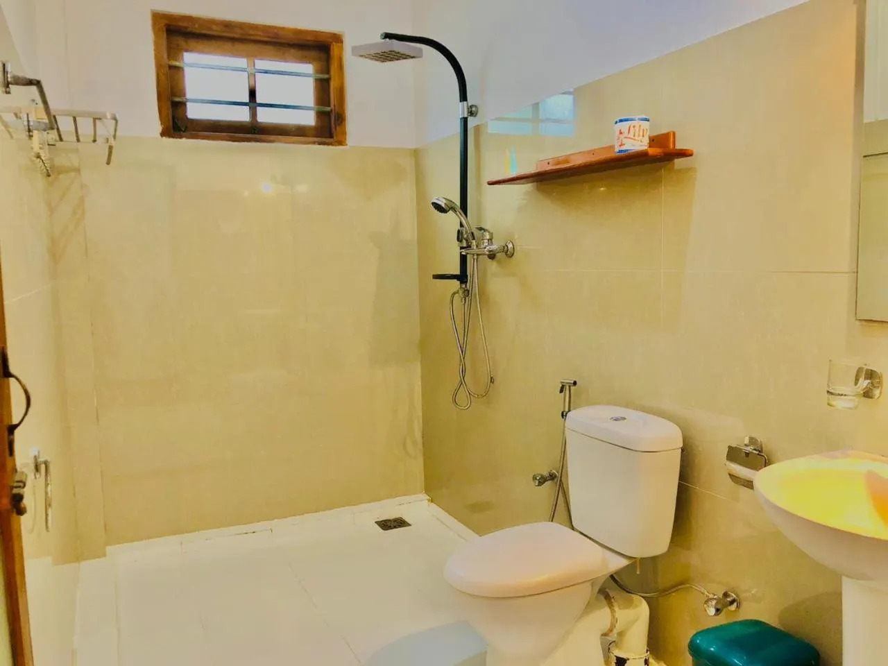 Shower in Mirissa Beach Inn