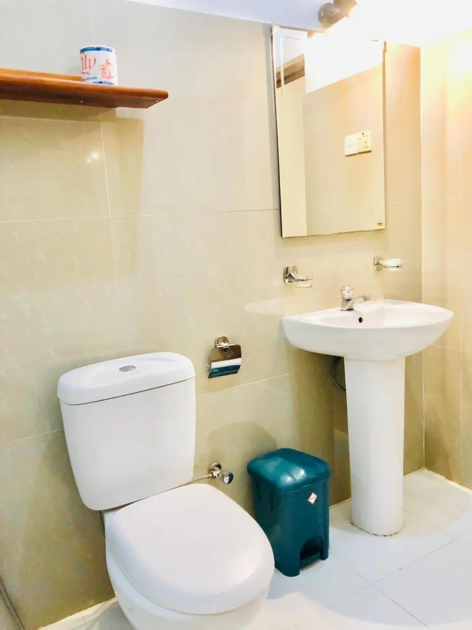 Bathroom in Mirissa Beach Inn