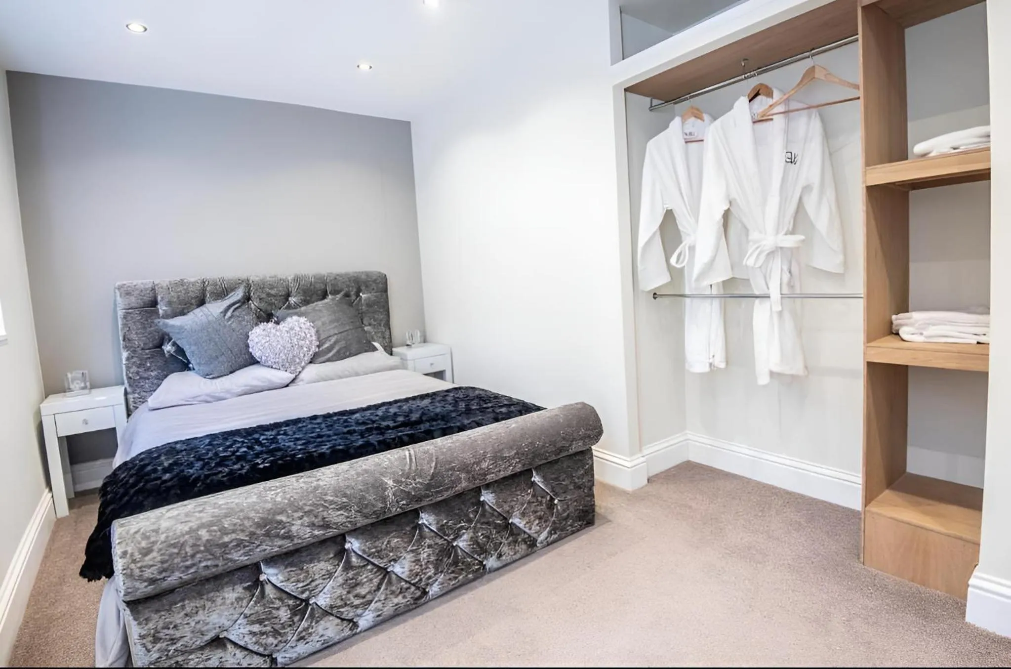 Bed in The George Wright Boutique Hotel, Bar & Restaurant