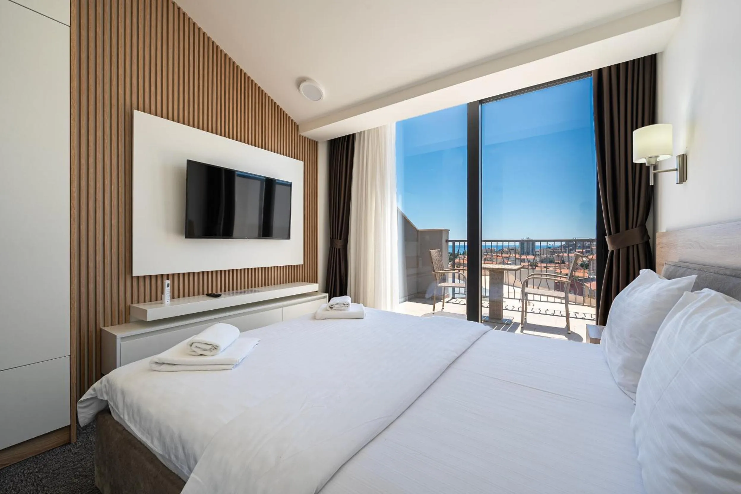 Bed in Rooftop Apartments & Rooms