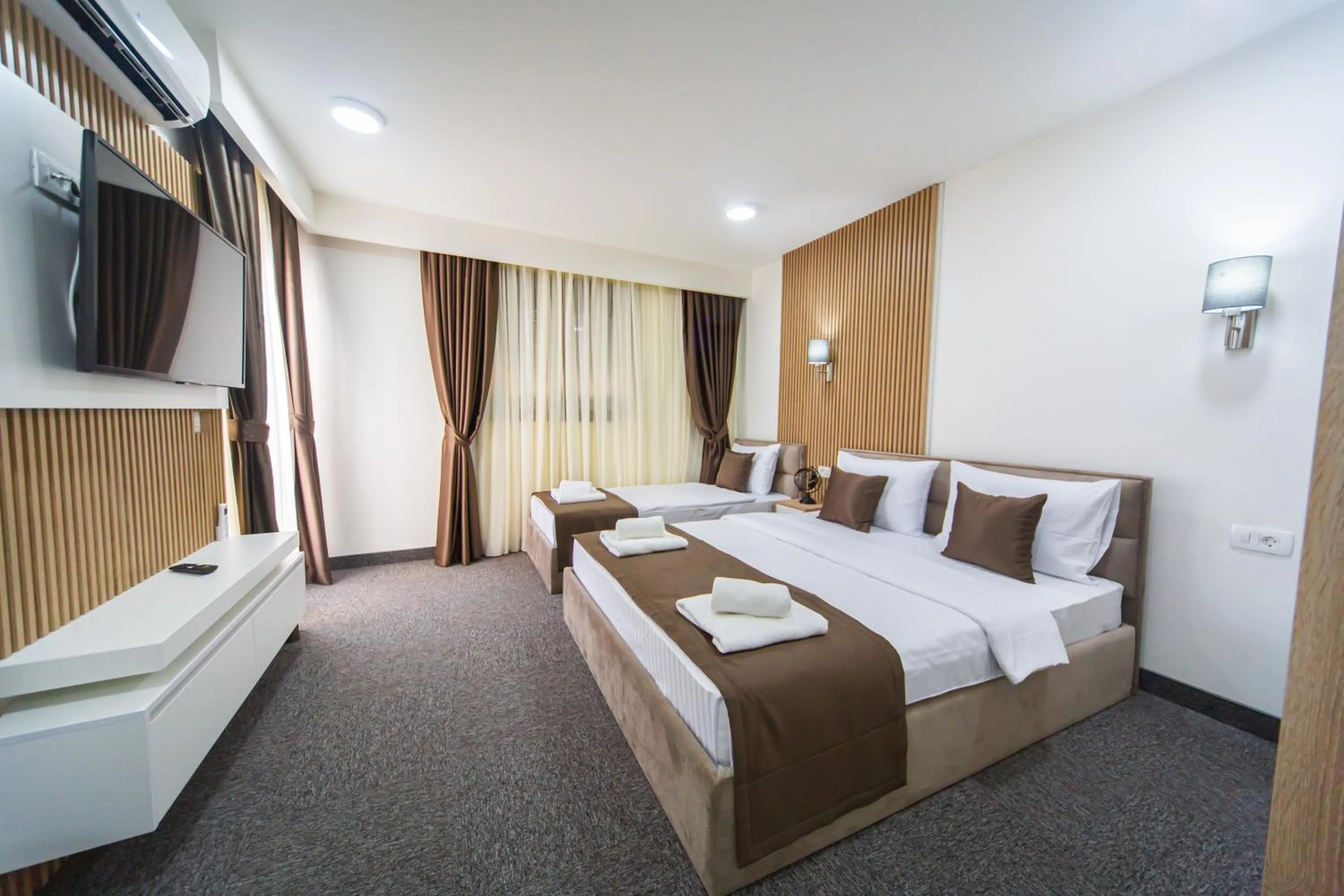 Bed in Rooftop Apartments & Rooms