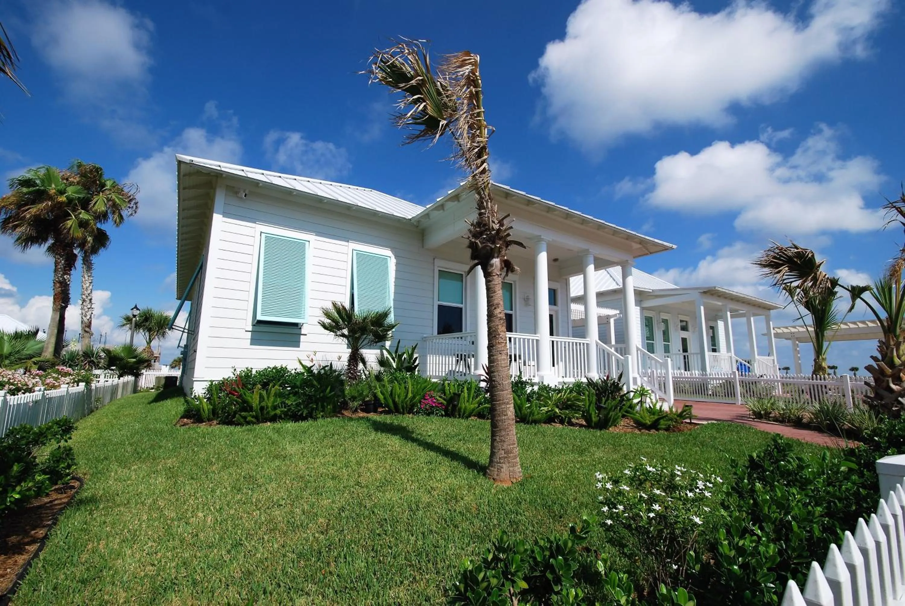 Property building in Seaglass Cottage - Private home at The Shores home