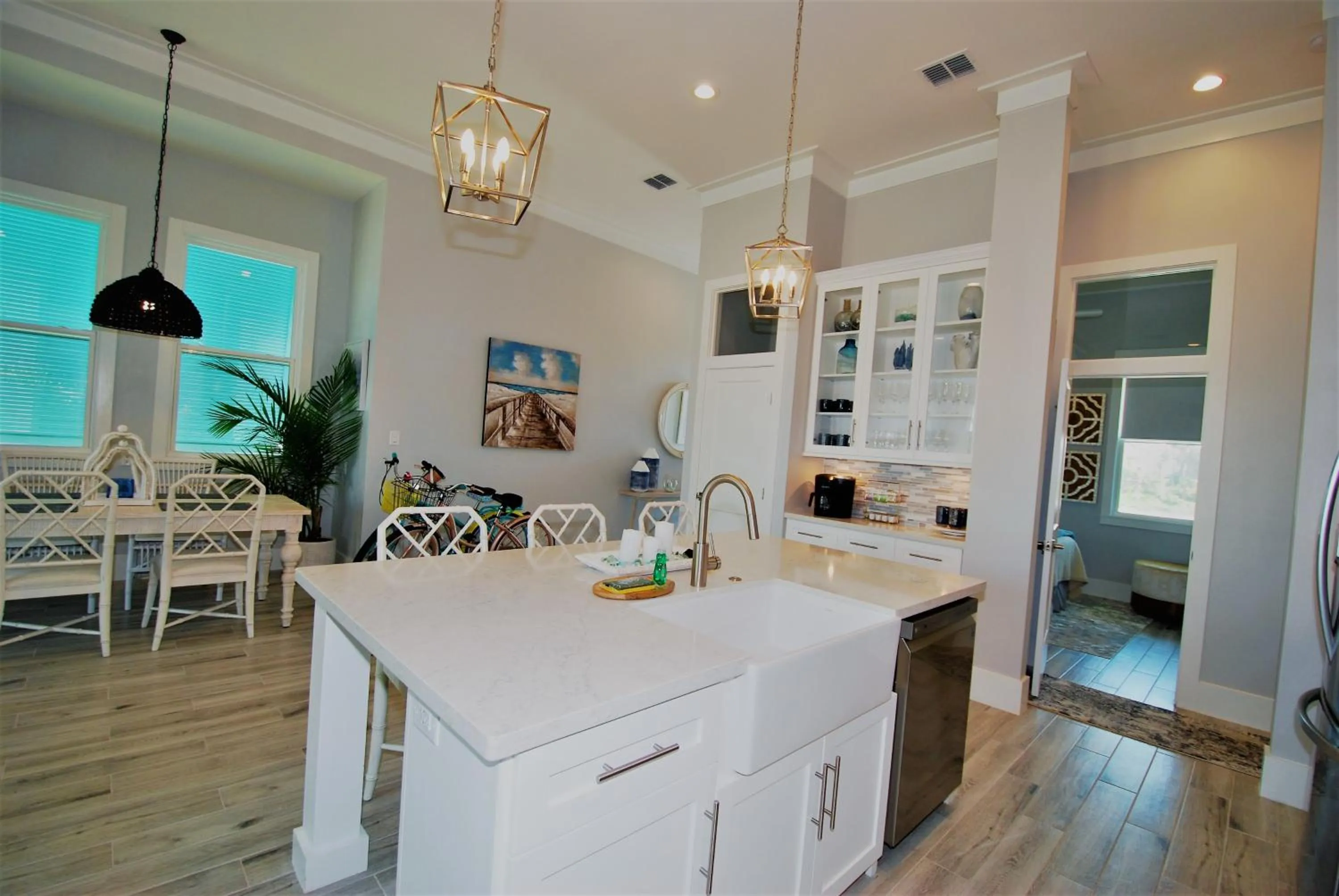 Kitchen or kitchenette in Seaglass Cottage - Private home at The Shores home
