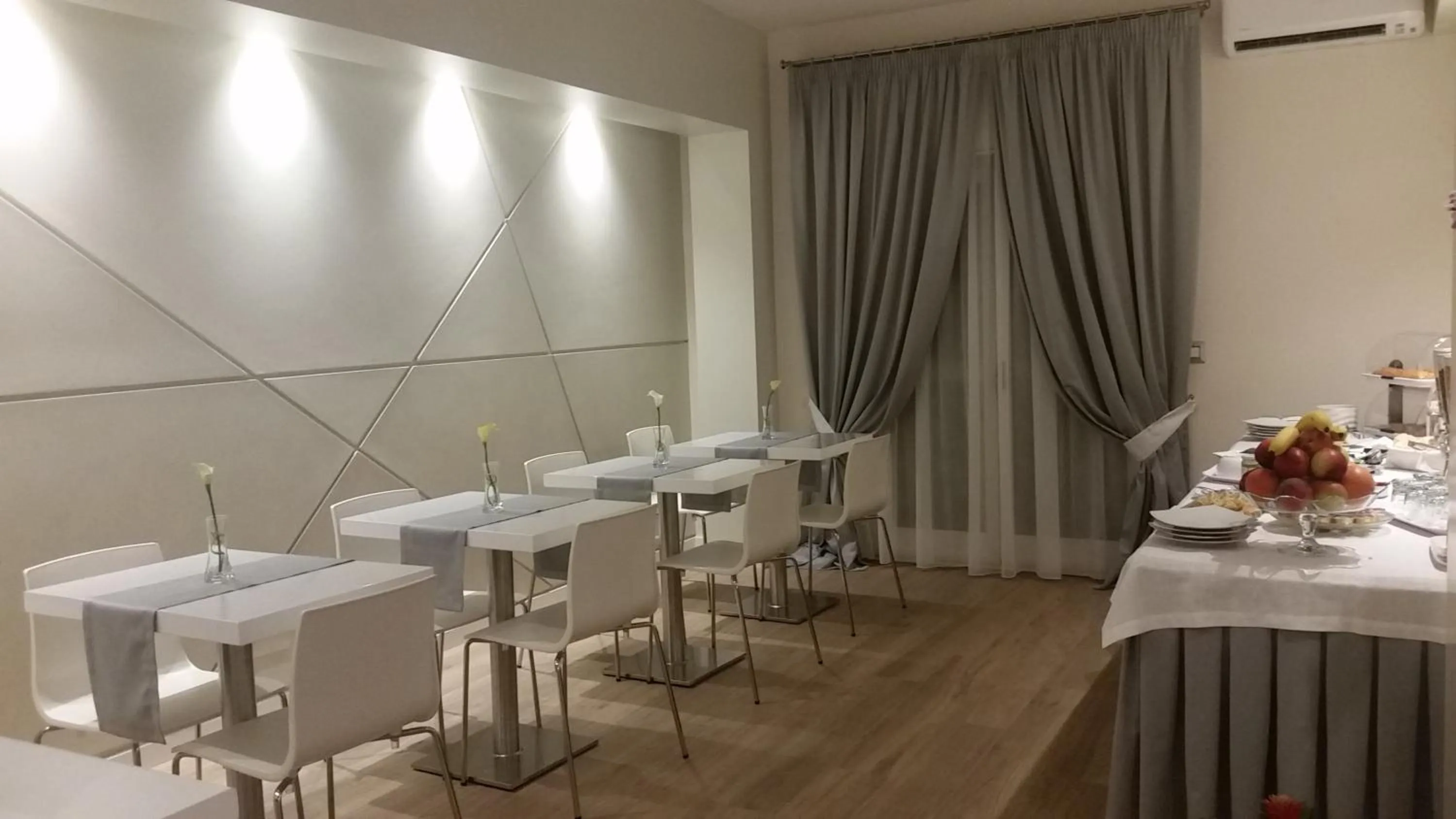 Food and drinks in B&B Diamante Raro