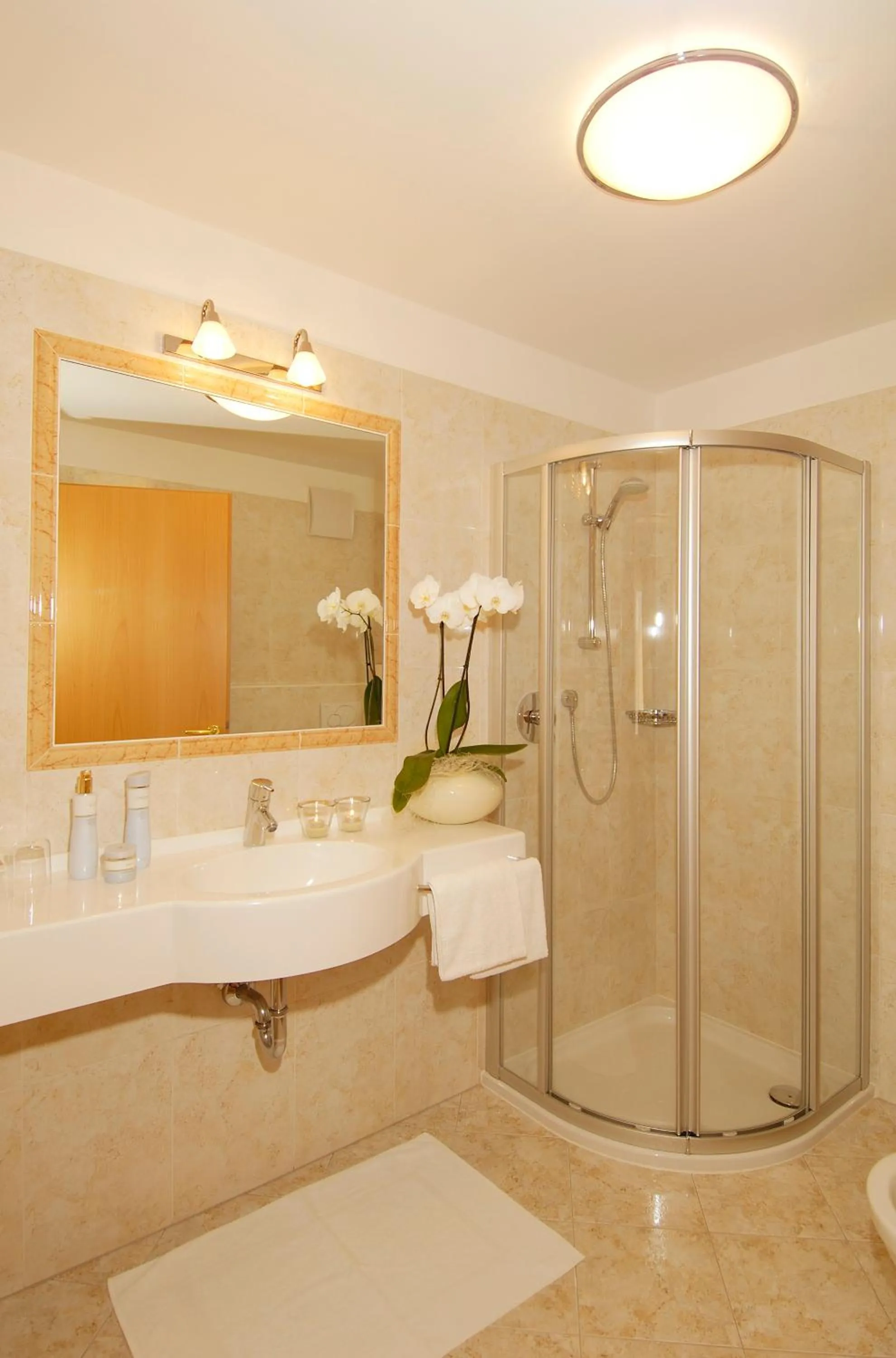 Bathroom in Garni Hotel Am Meilenstein