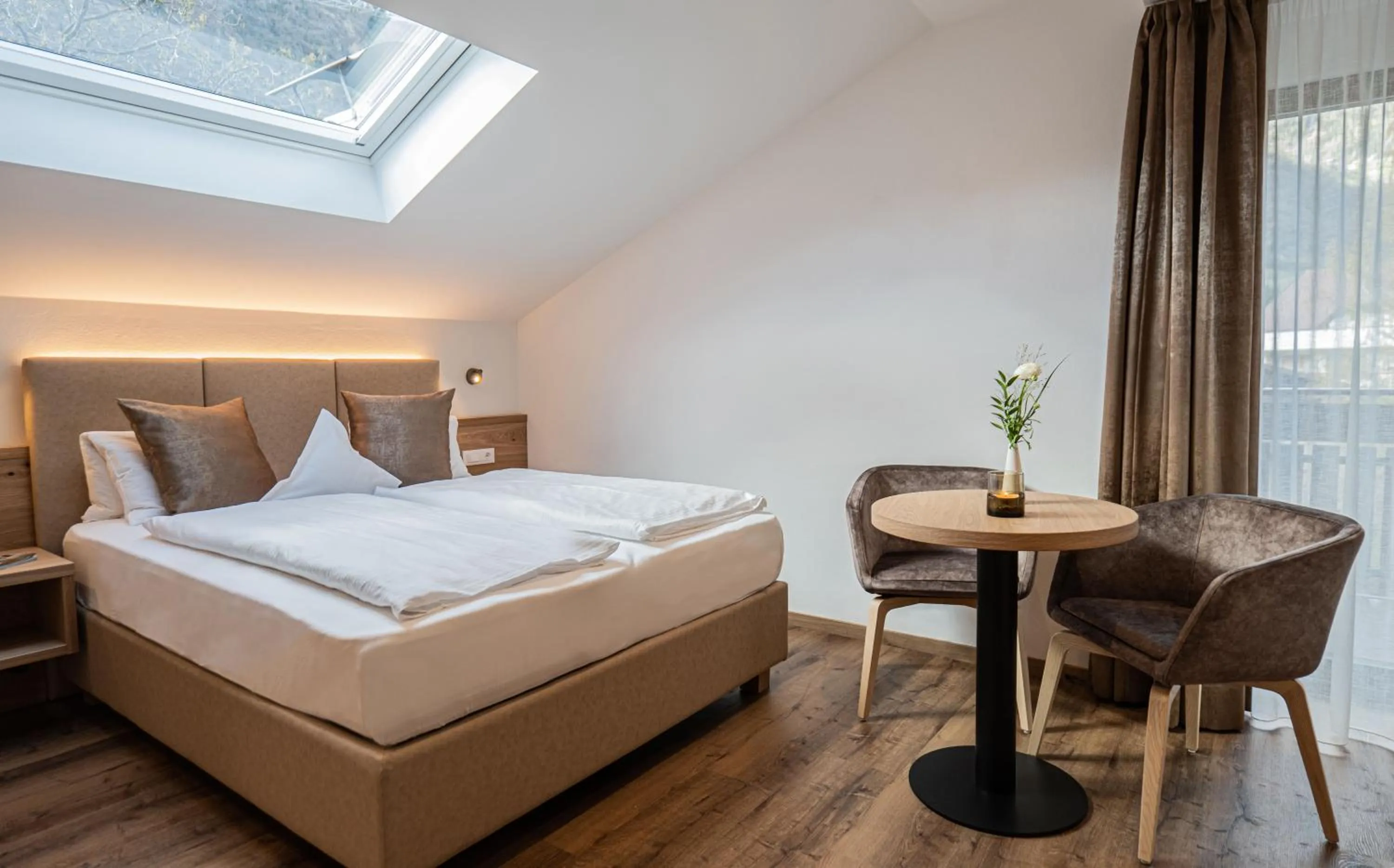 Photo of the whole room, Bed in Garni Hotel Am Meilenstein