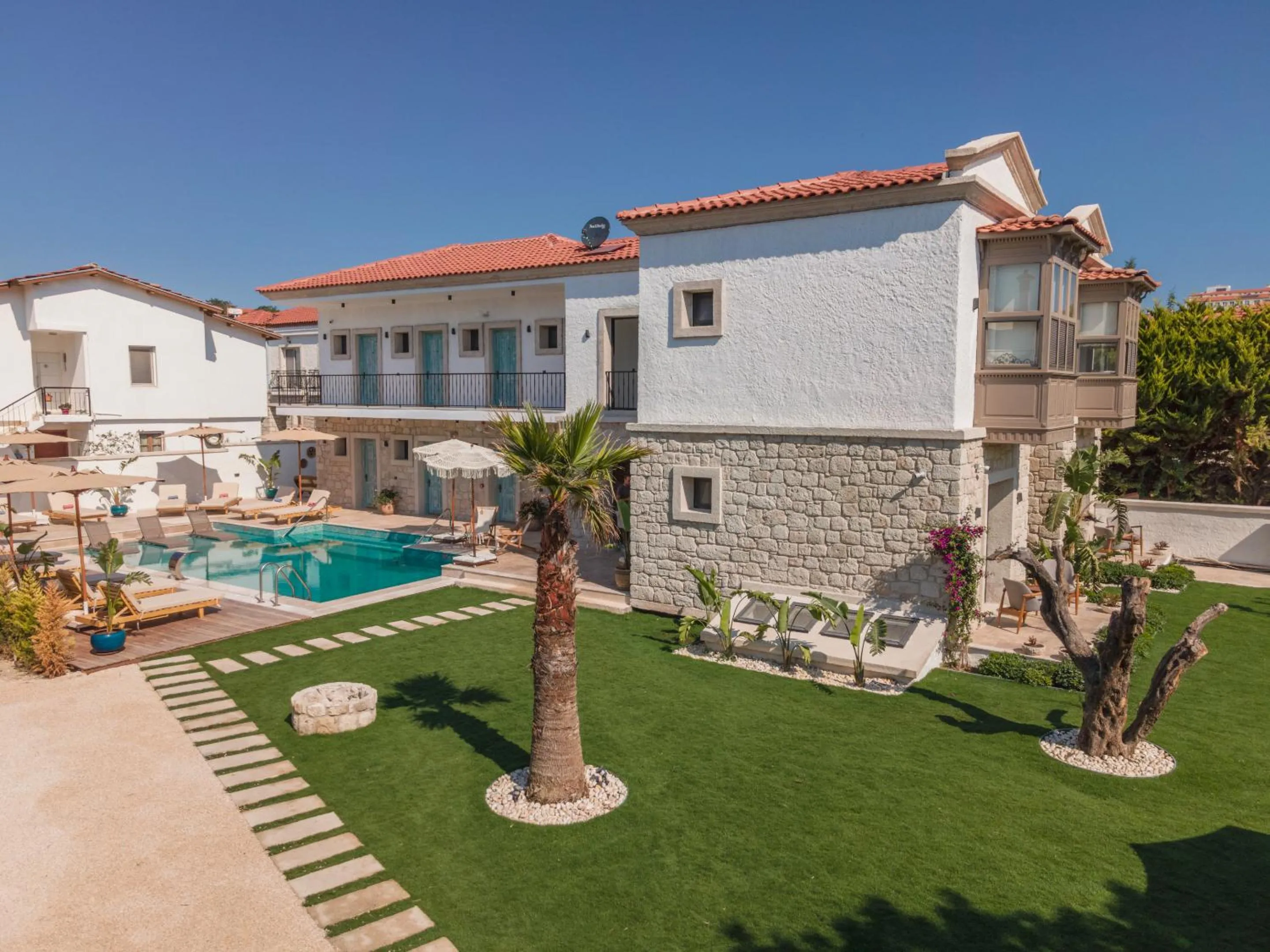 Garden in Armel Alaçatı Konaklama