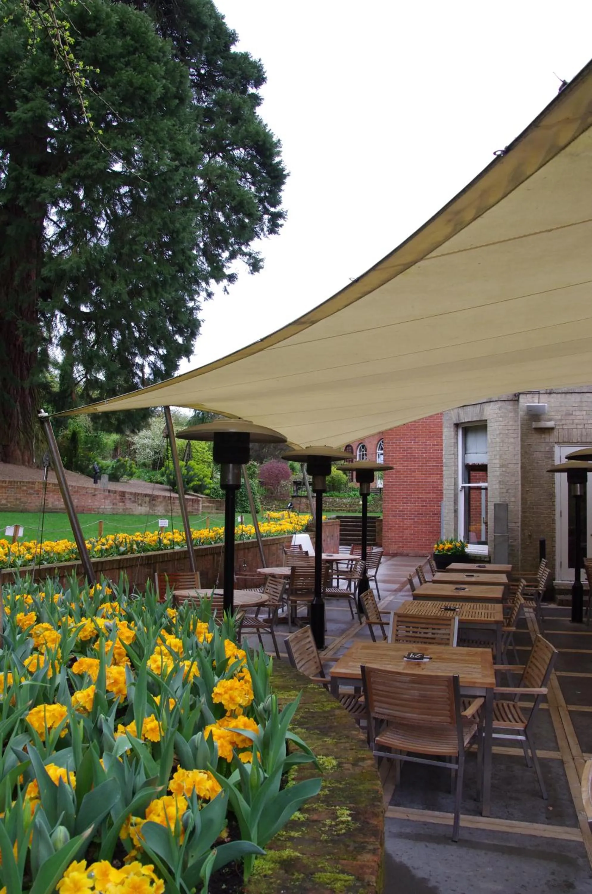 Facade/entrance in Milsoms