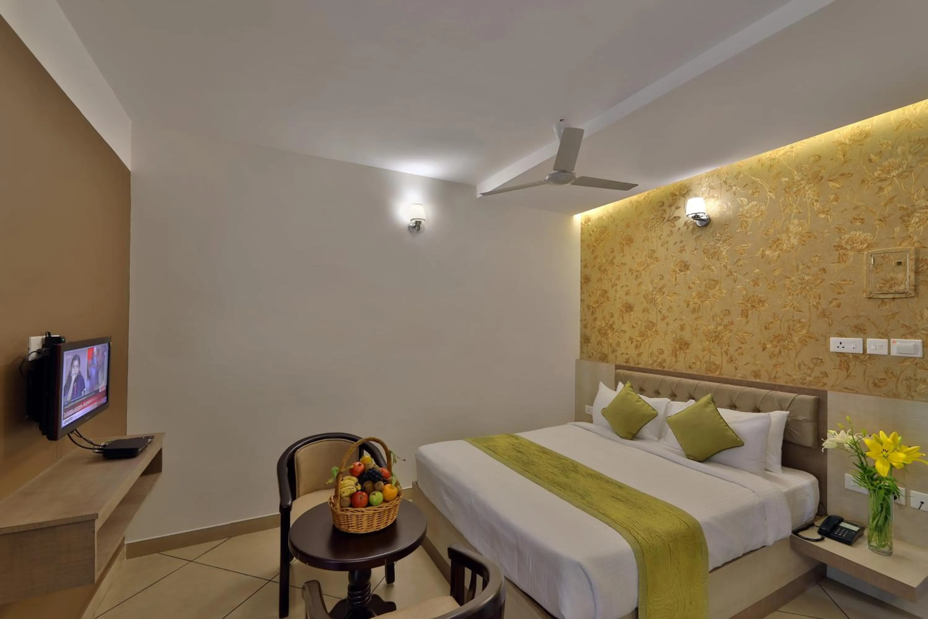 Bed in Tea Castle Munnar