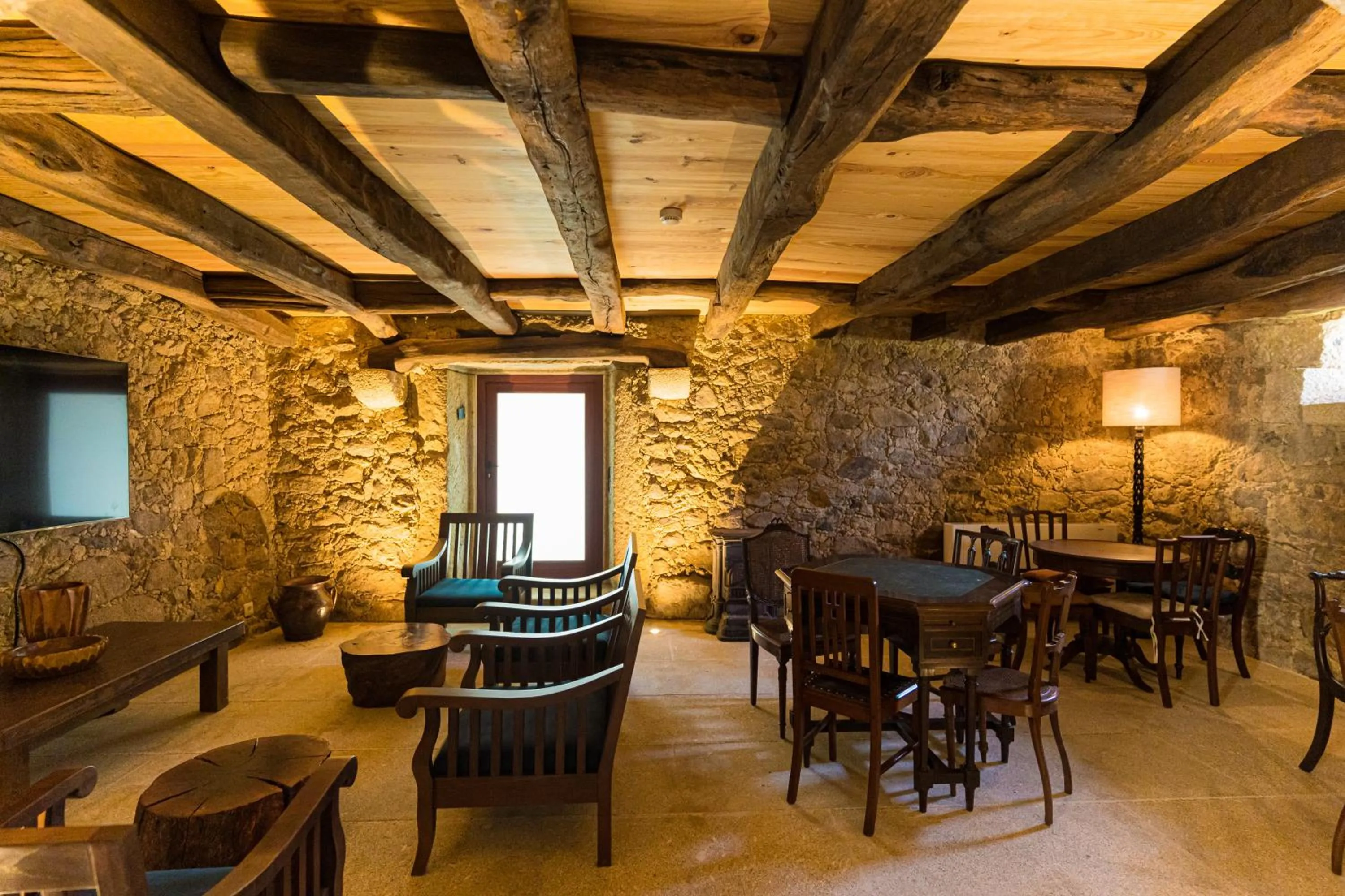Communal lounge/ TV room in Maia dos Reis Hotel Rural
